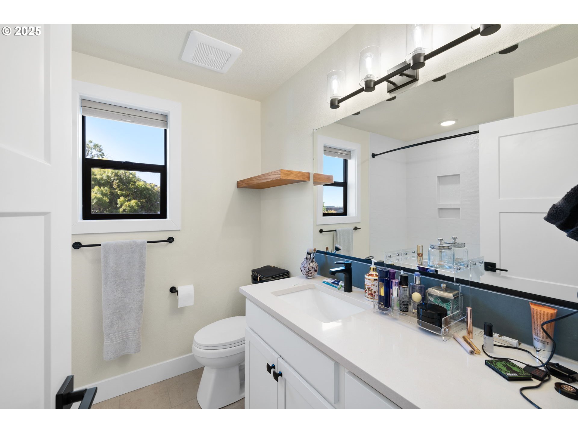 1410 SE CLAYBOURNE ST C