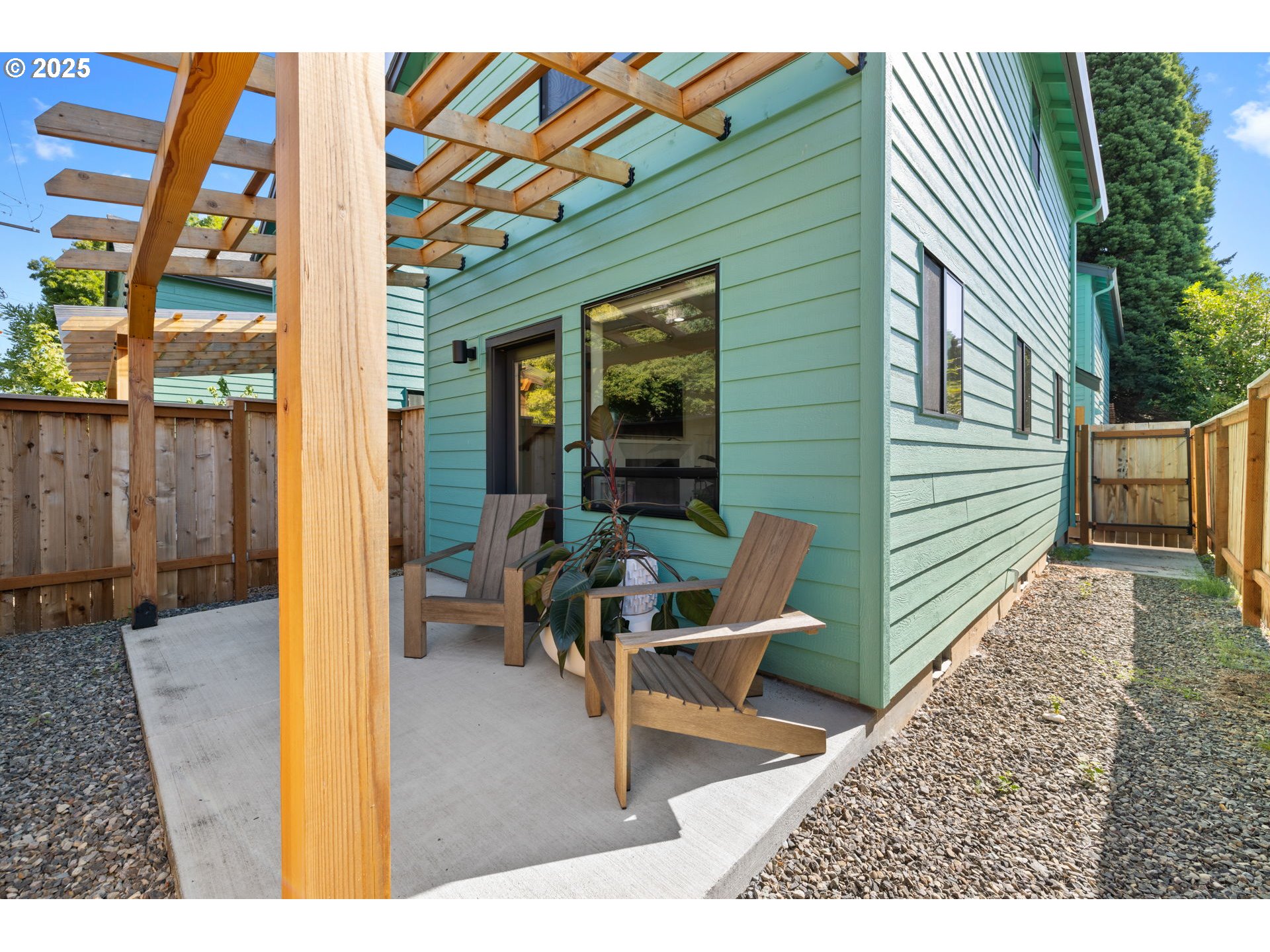 1410 SE CLAYBOURNE ST C