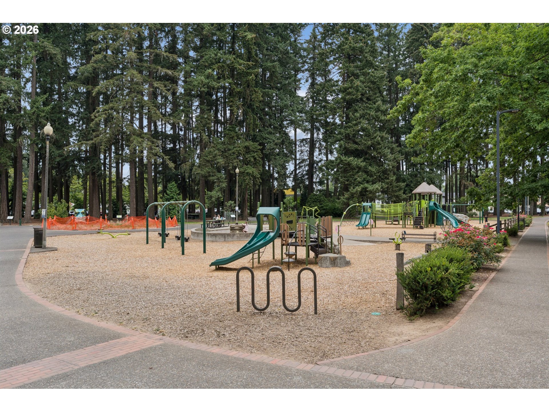 512 SE ALDER CT