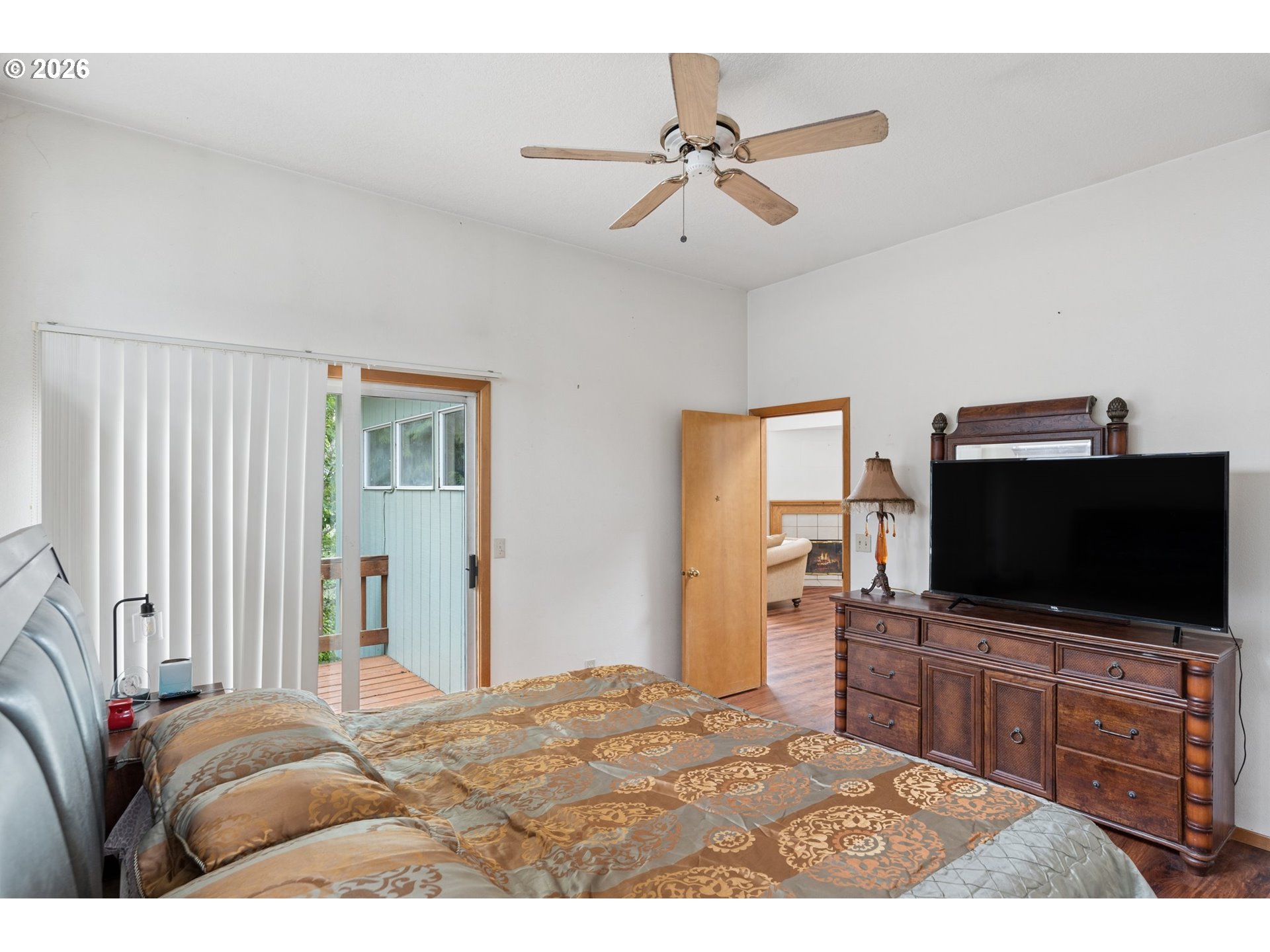 512 SE ALDER CT