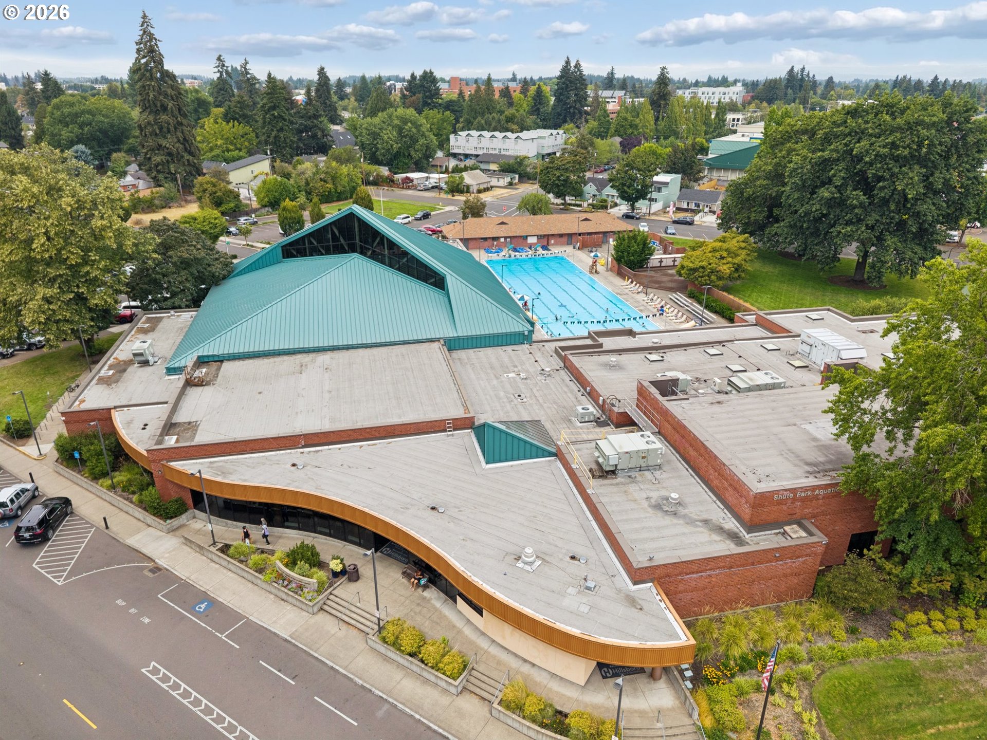 512 SE ALDER CT
