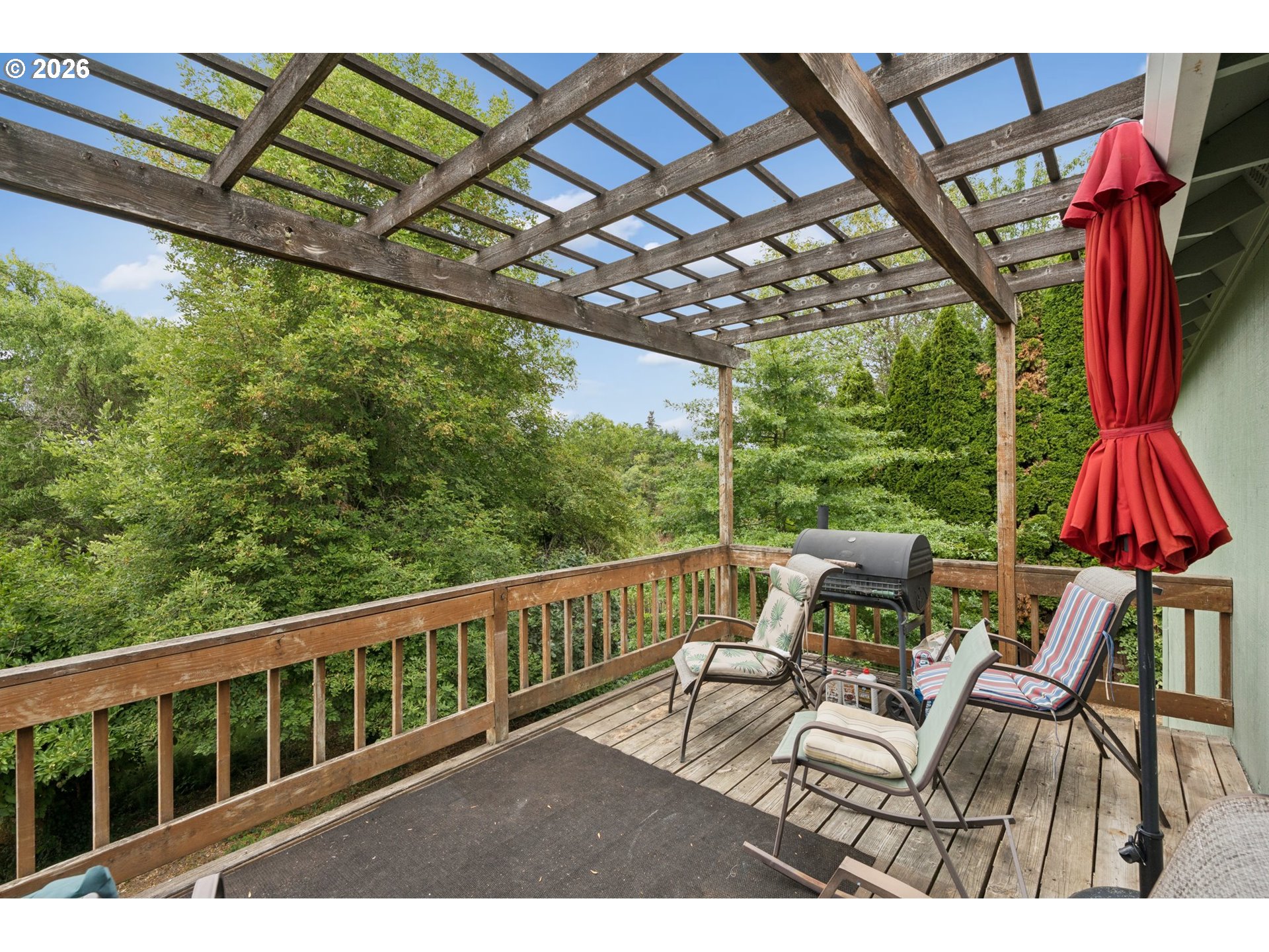 512 SE ALDER CT