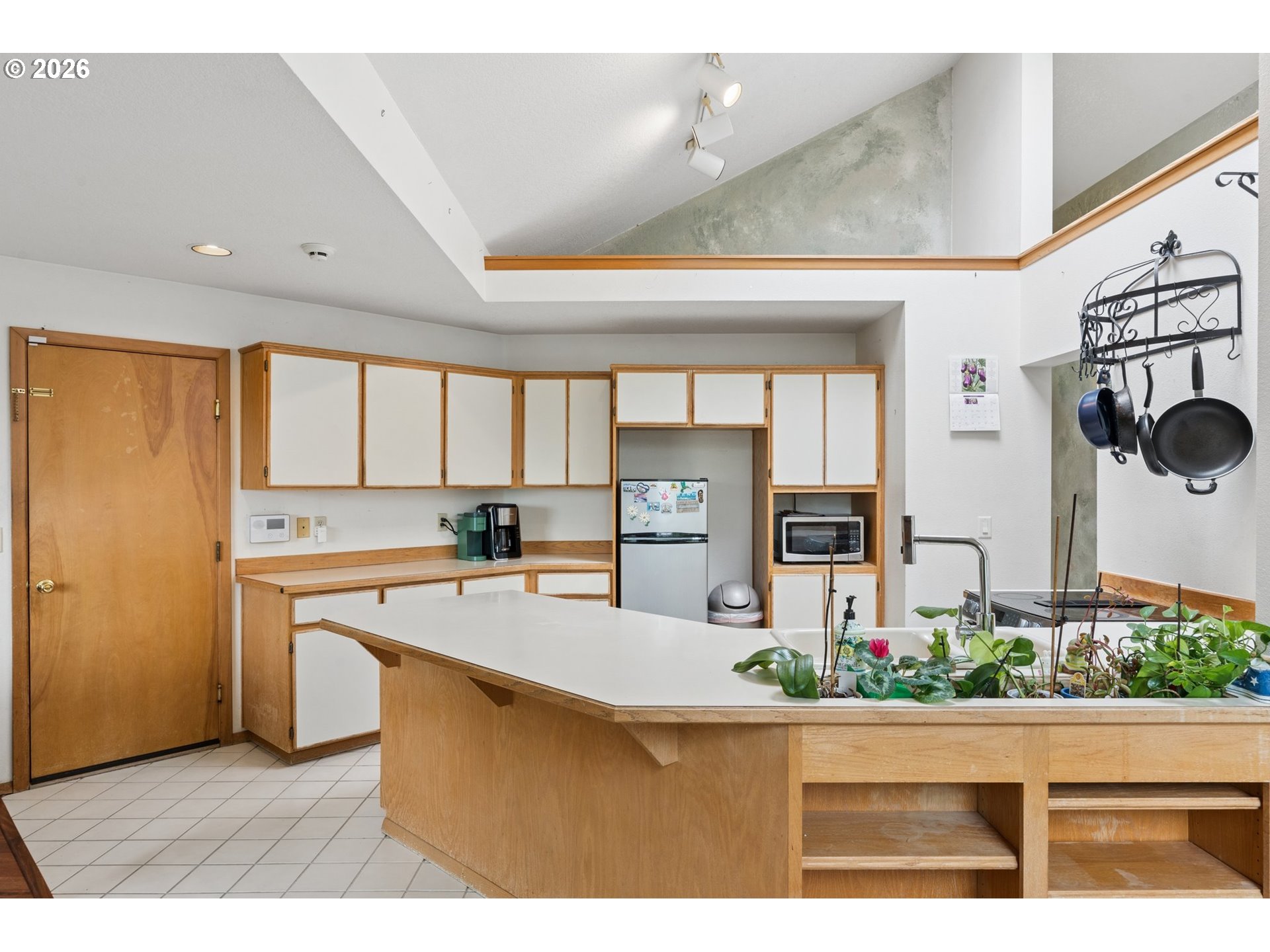 512 SE ALDER CT