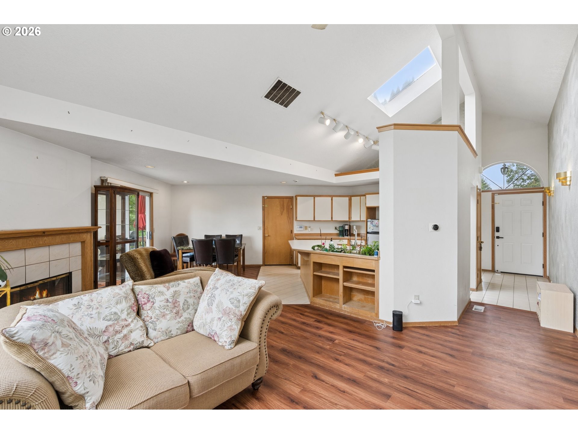 512 SE ALDER CT