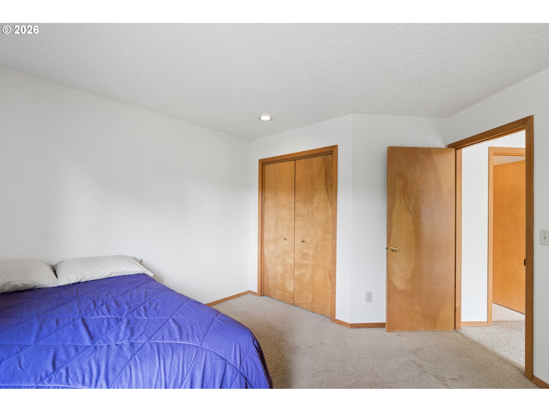 512 SE ALDER CT