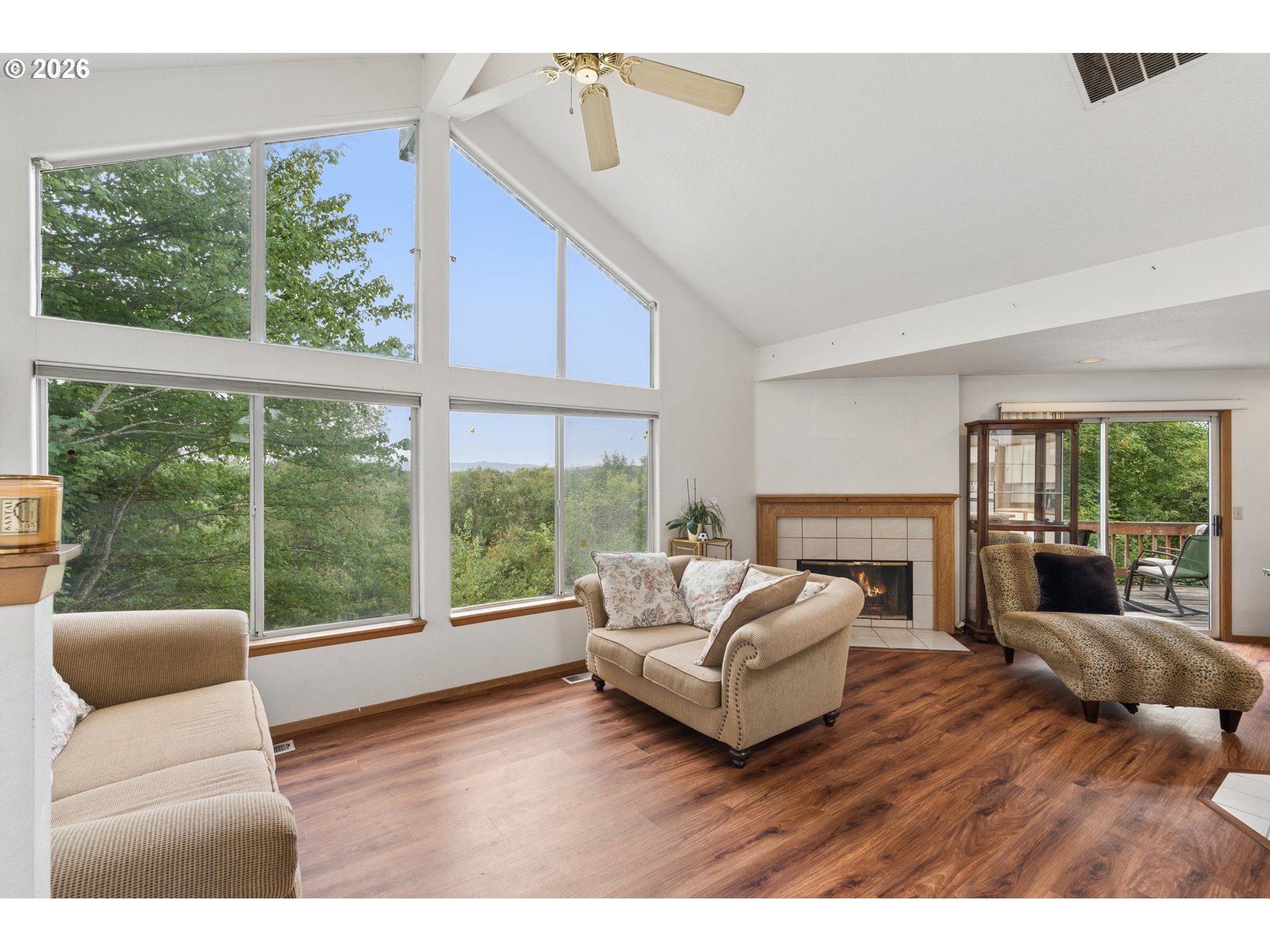 512 SE ALDER CT