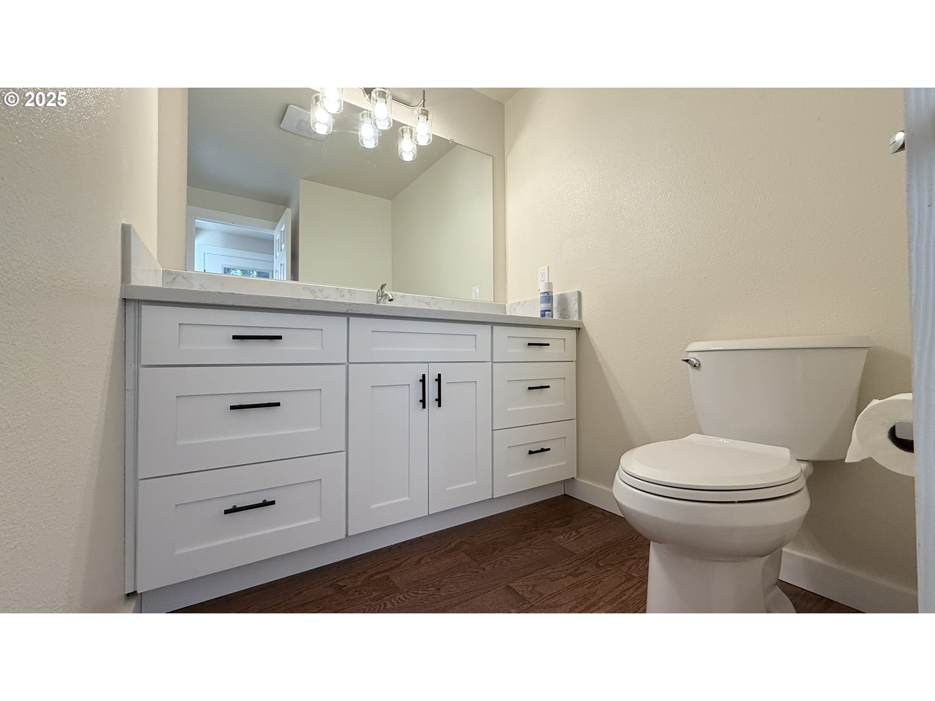 65 SW PLEASANT VIEW AVE