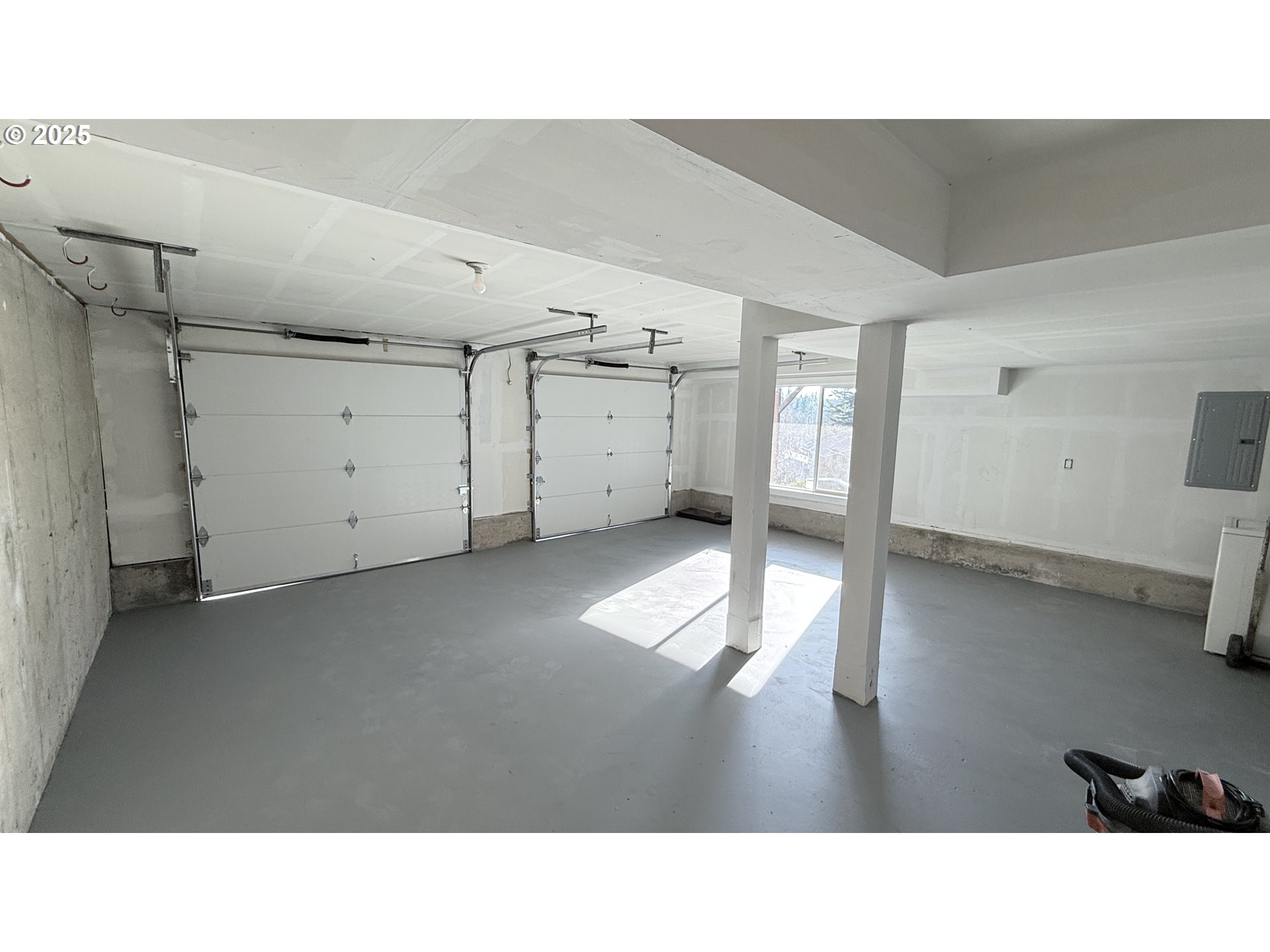 65 SW PLEASANT VIEW AVE