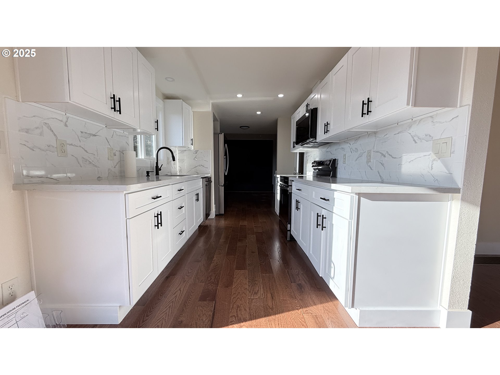 65 SW PLEASANT VIEW AVE