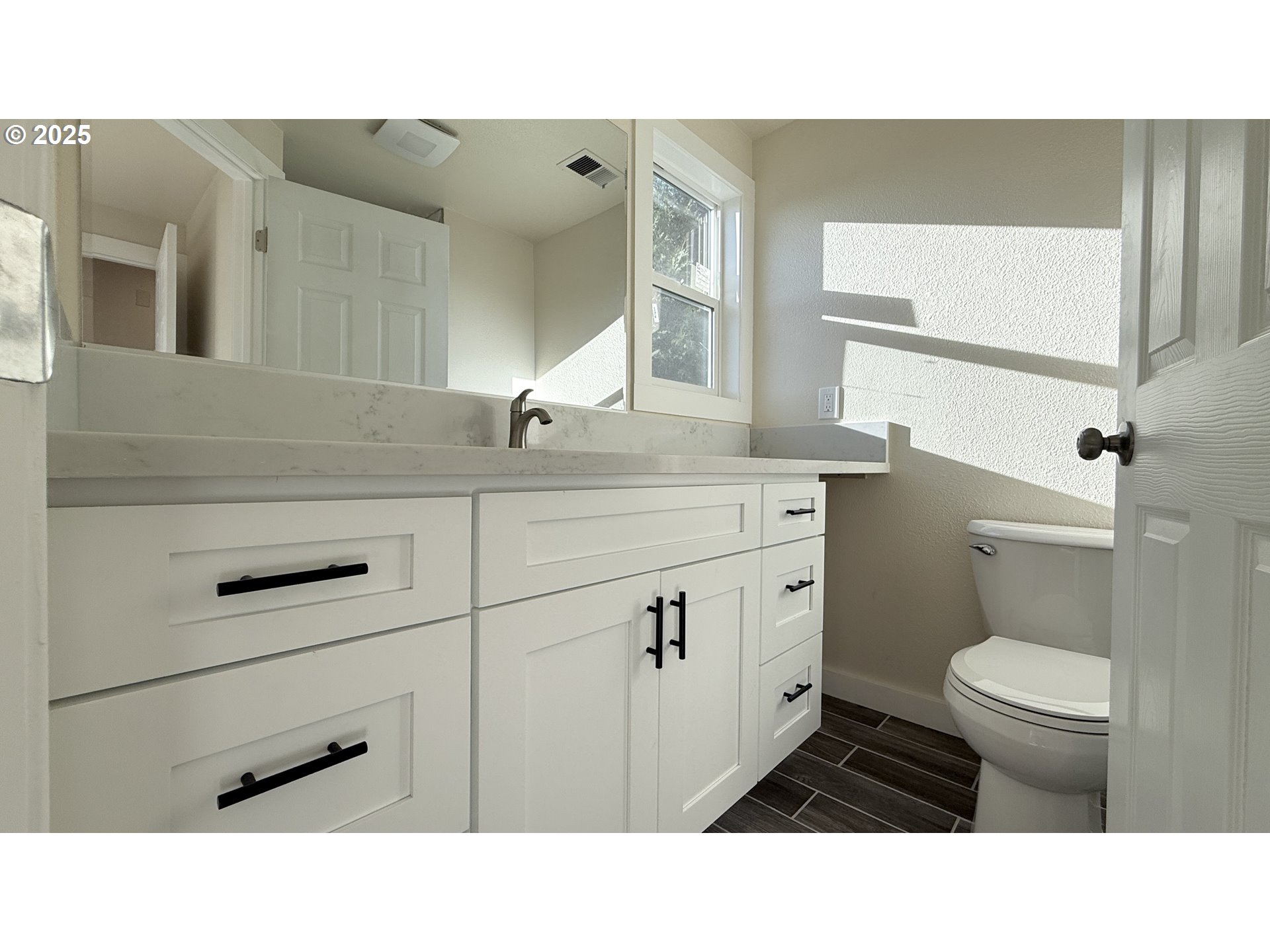 65 SW PLEASANT VIEW AVE