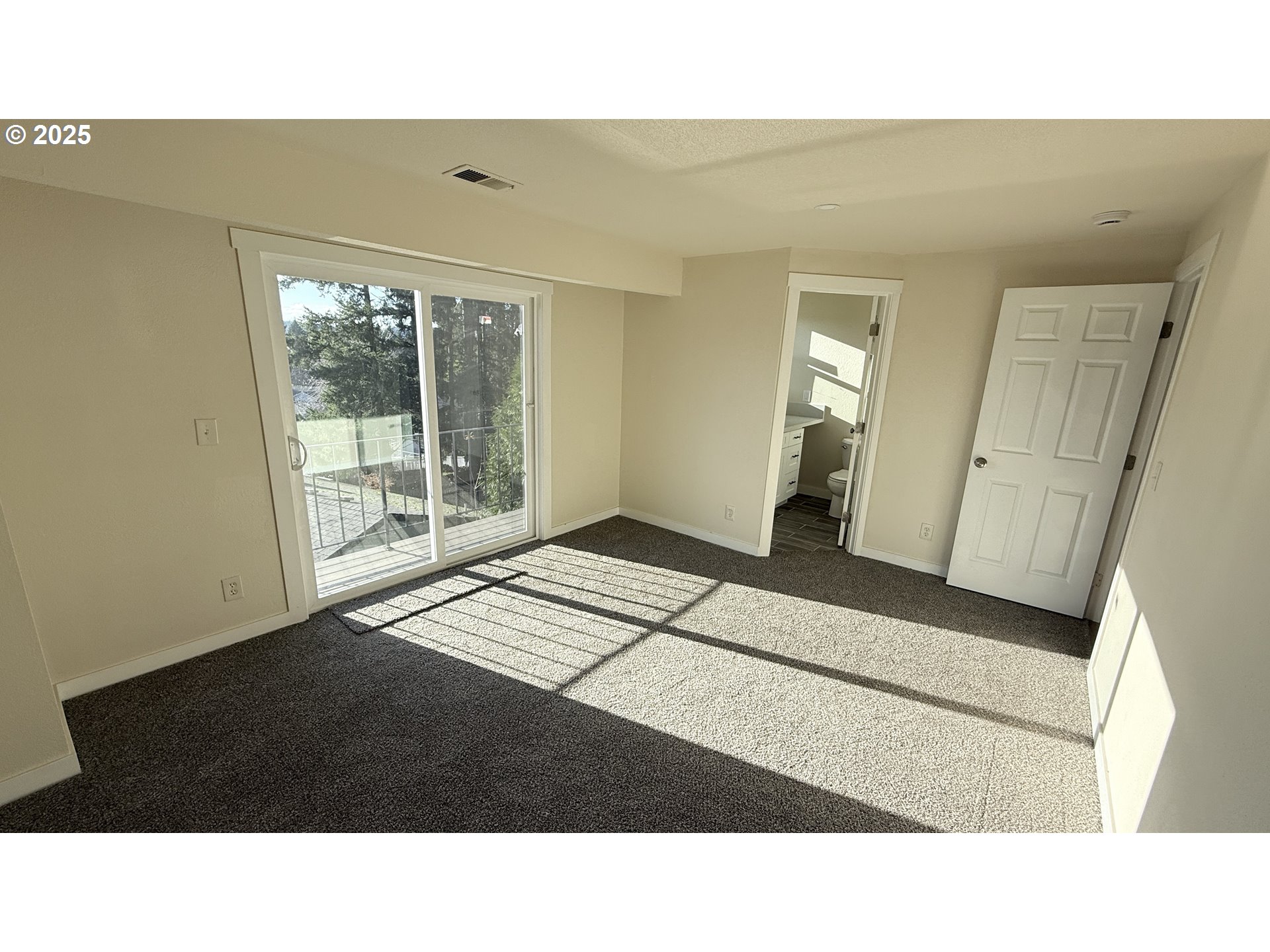 65 SW PLEASANT VIEW AVE