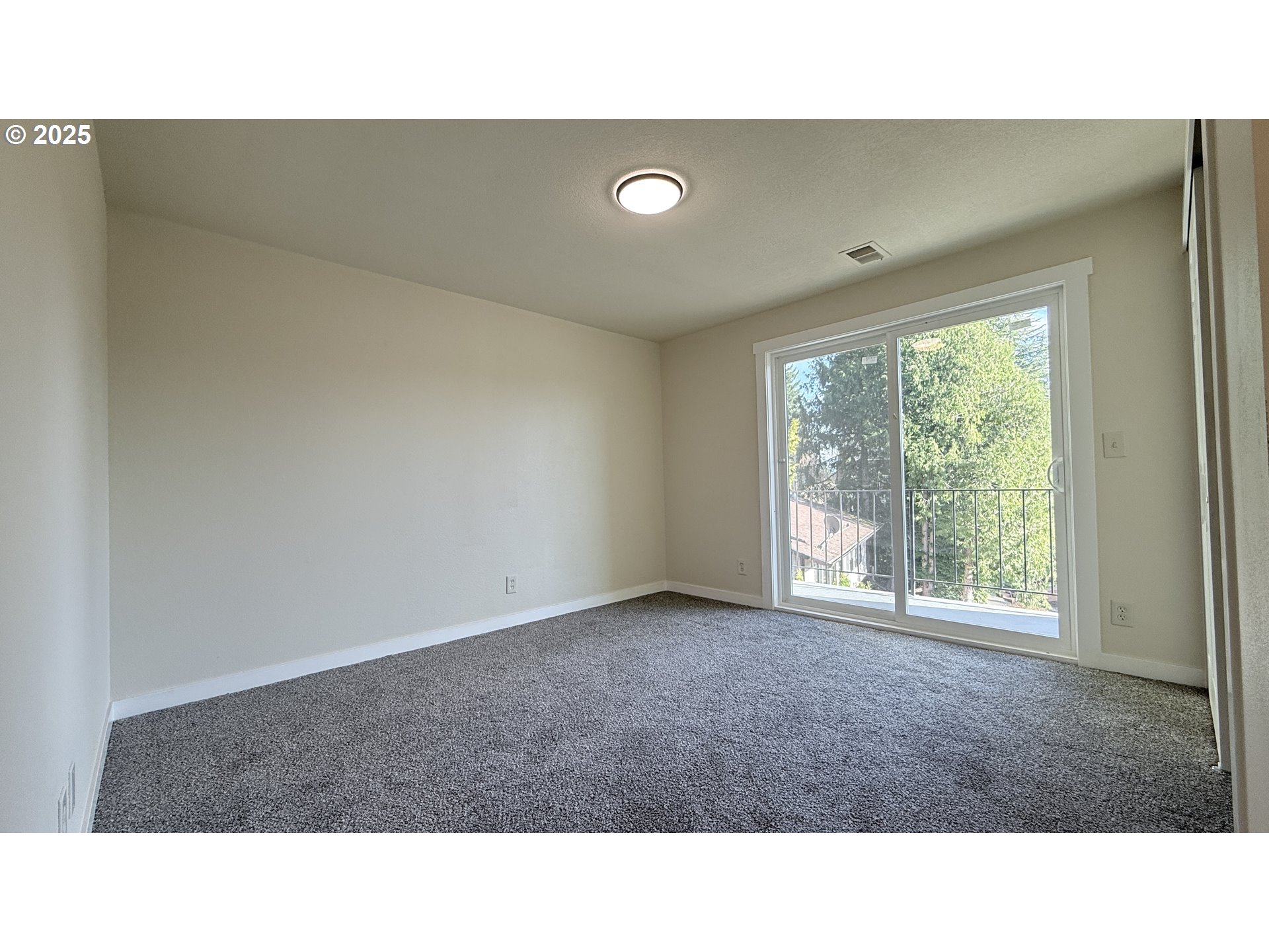 65 SW PLEASANT VIEW AVE