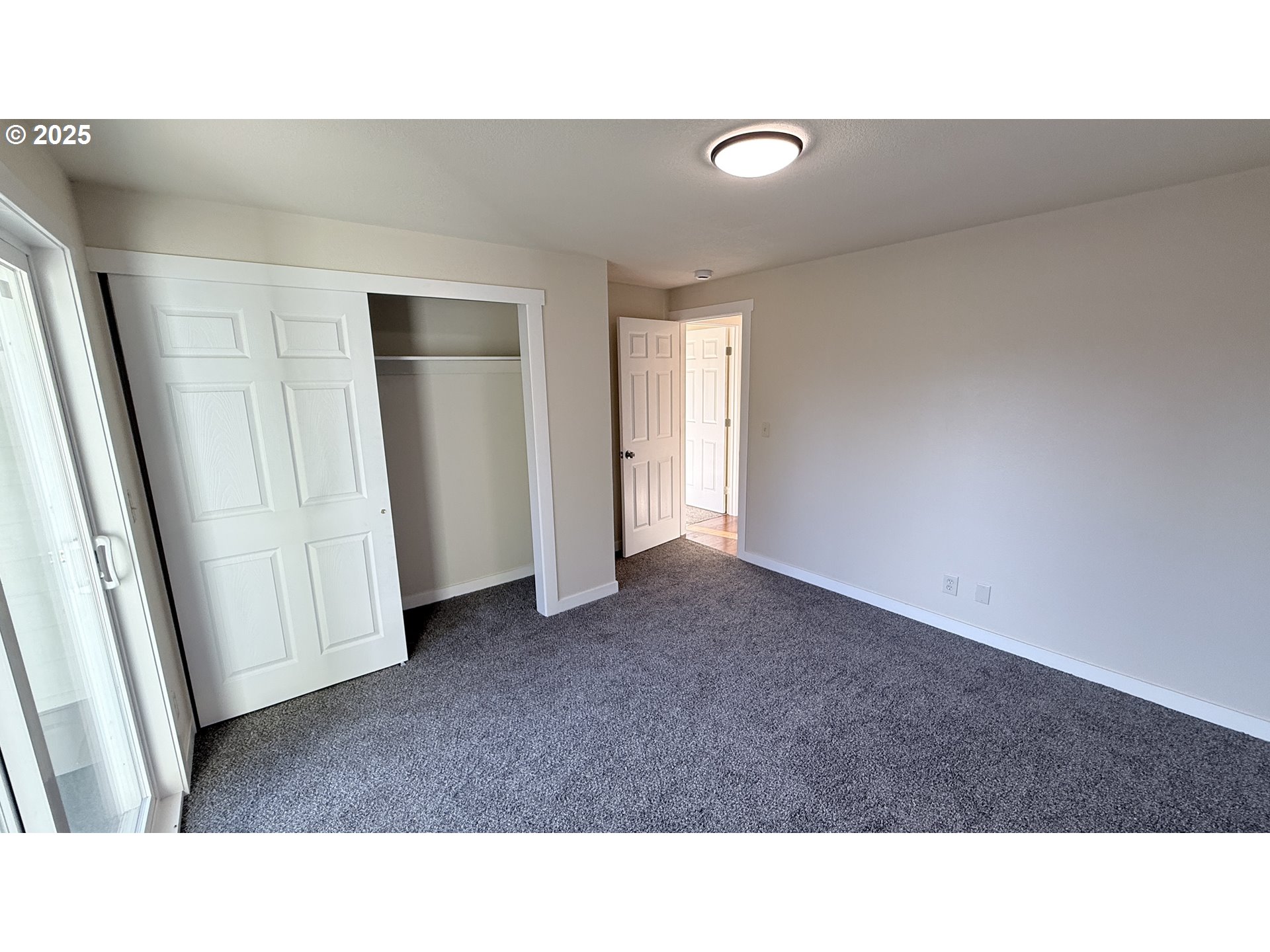 65 SW PLEASANT VIEW AVE