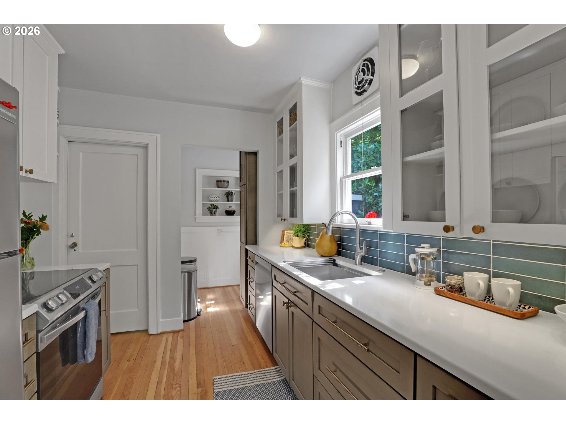 1106 NE 33RD AVE