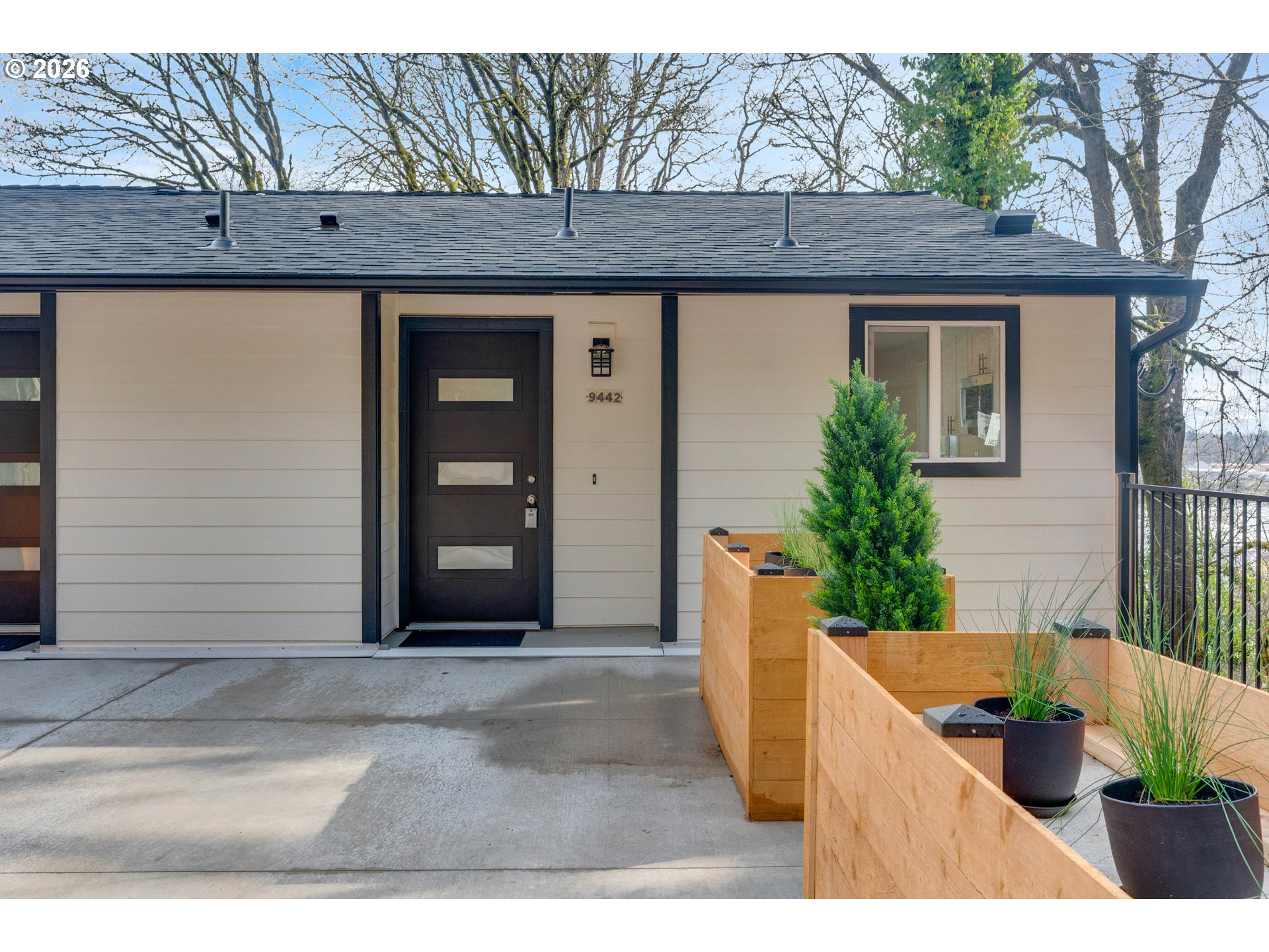 9442/9446 NW ROSEWAY AVE