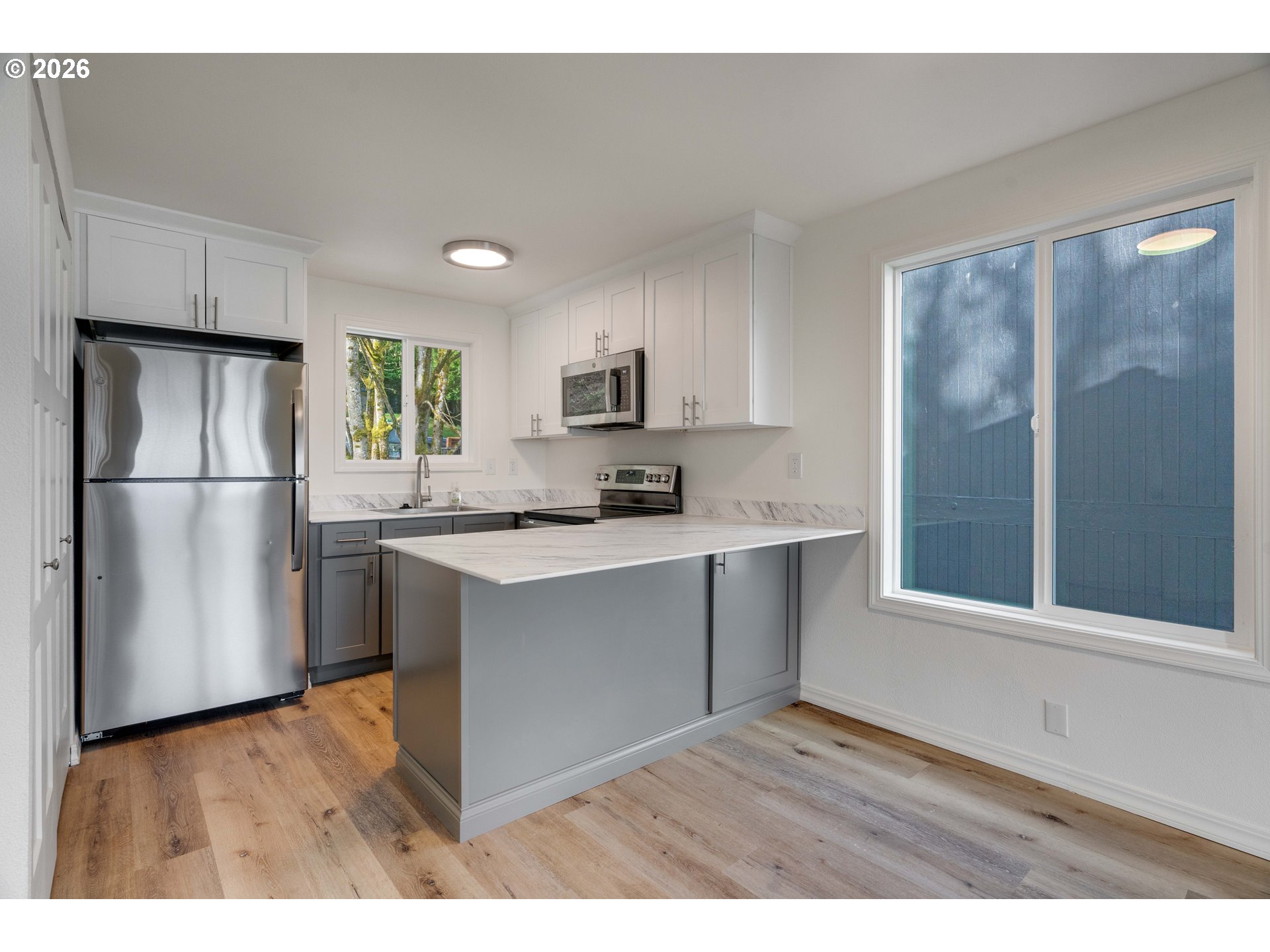 9442/9446 NW ROSEWAY AVE