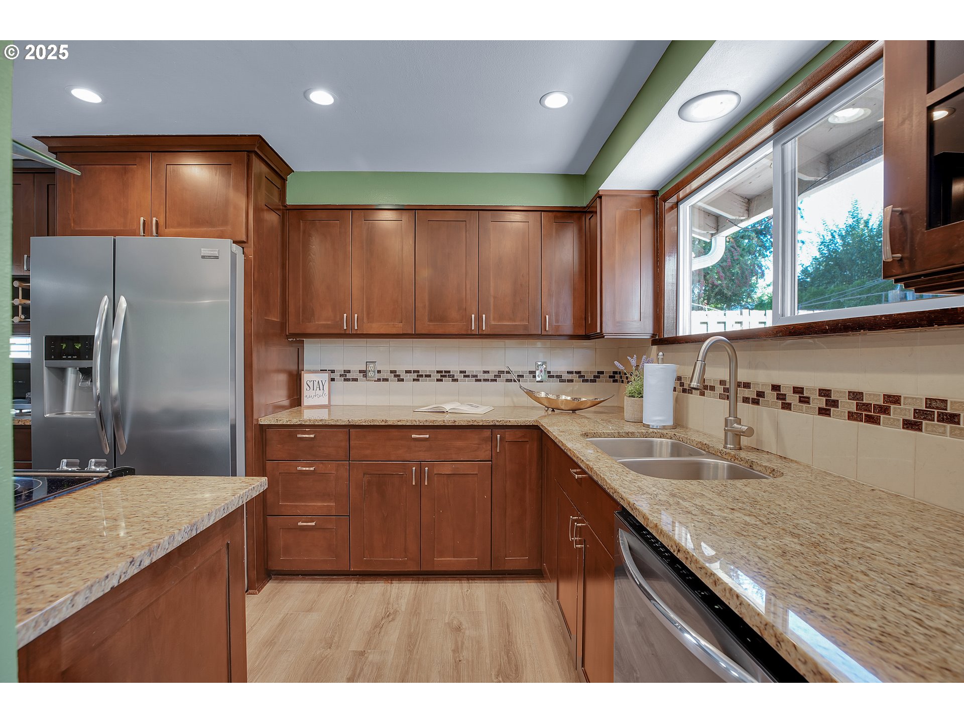 380 SW 194TH CT