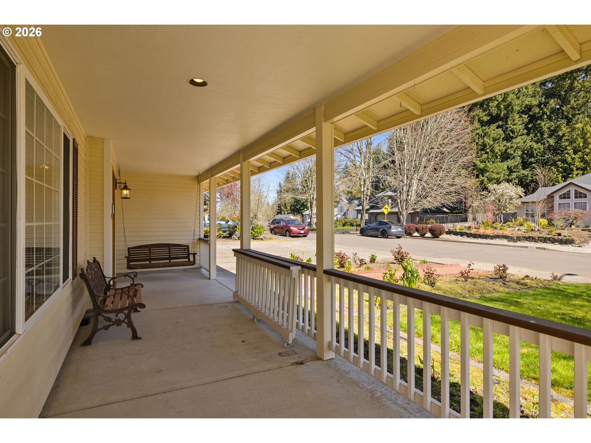 2795 NE LORIE DR