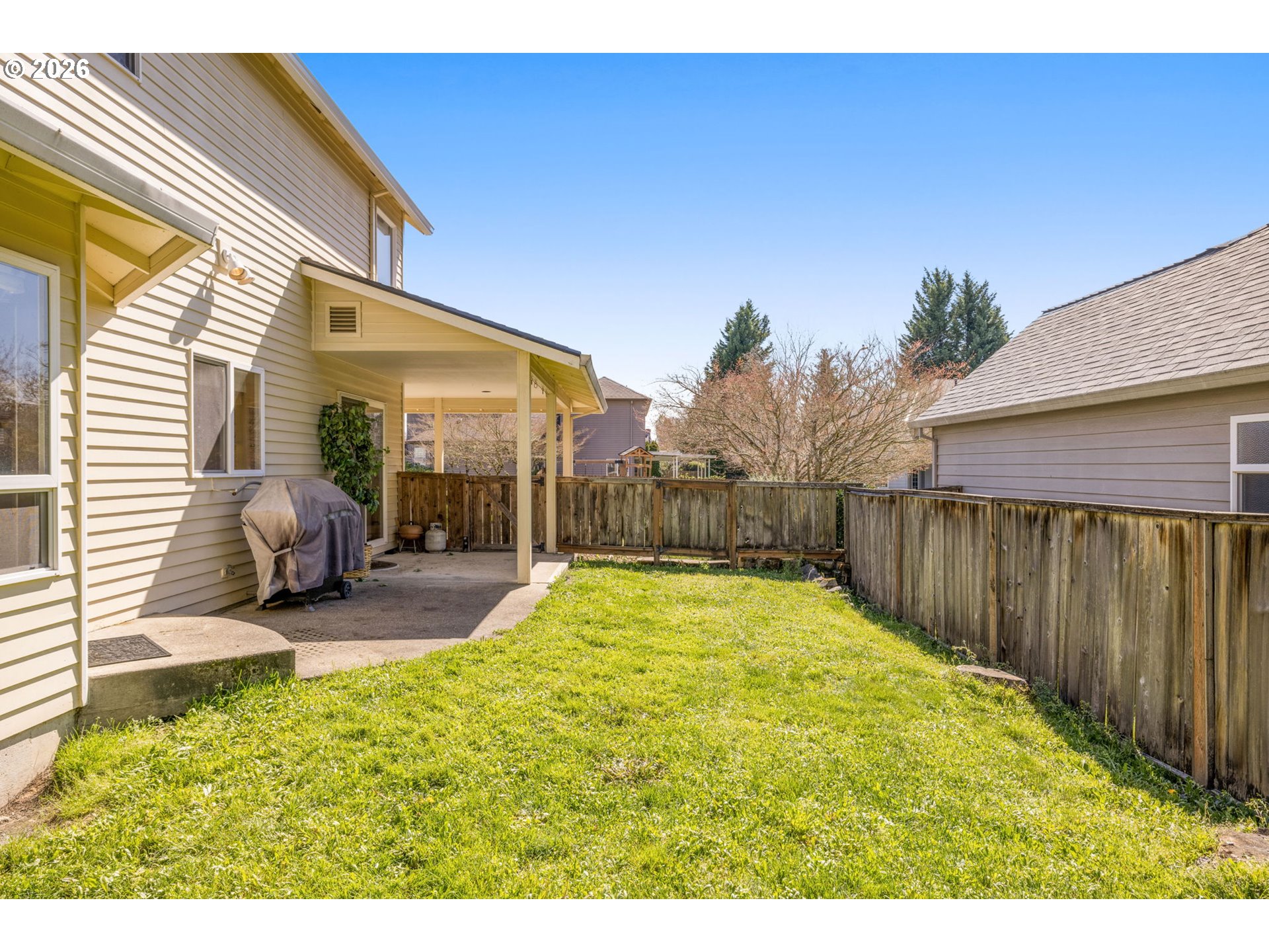 2795 NE LORIE DR