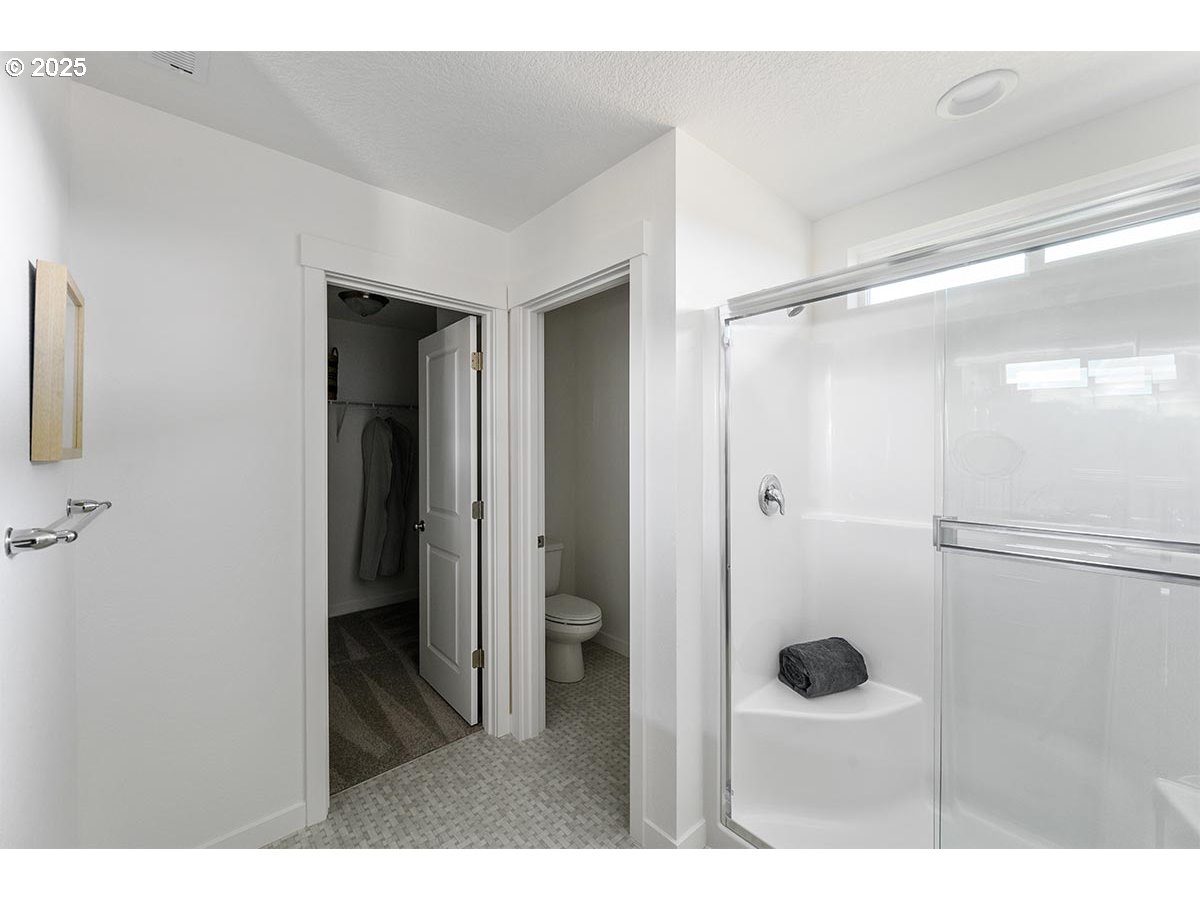 1016 NE ALDERWOOD DR