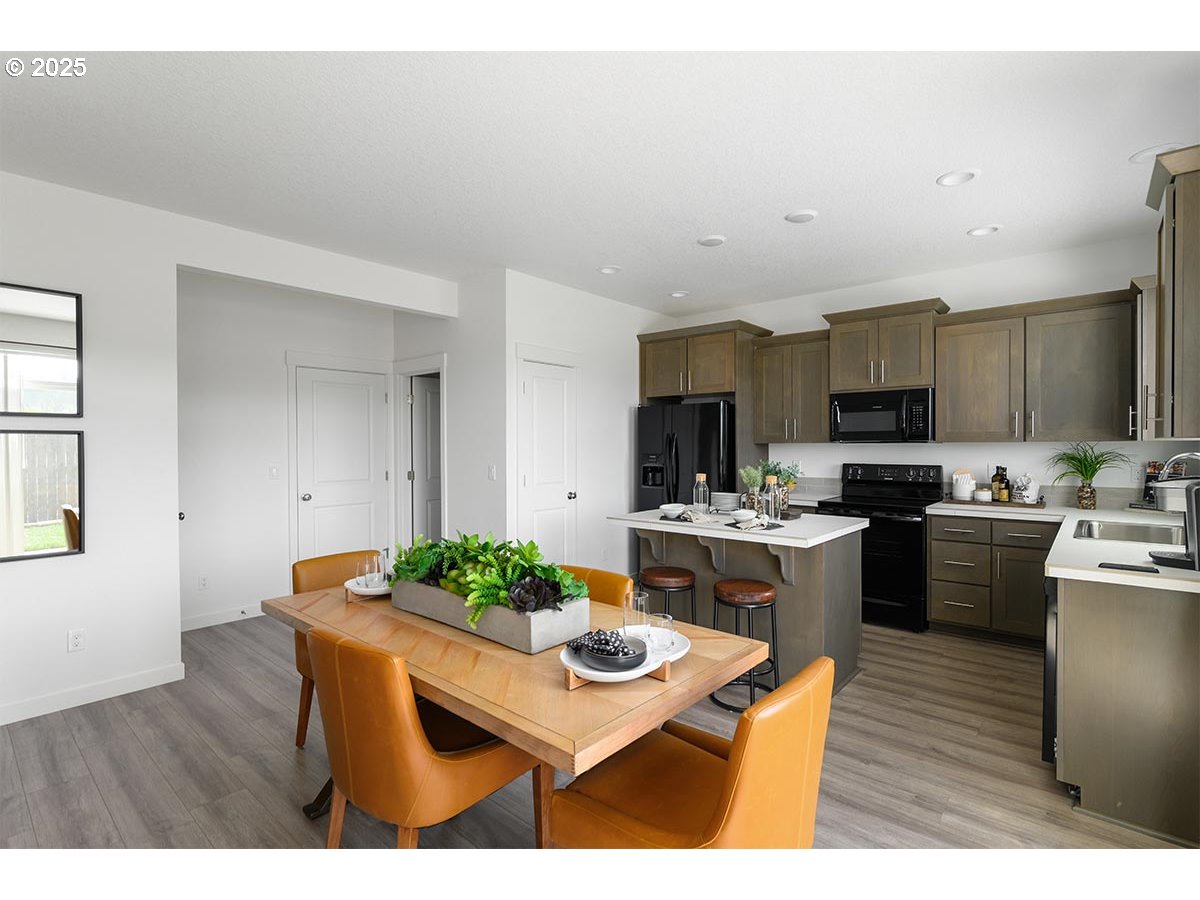 1016 NE ALDERWOOD DR