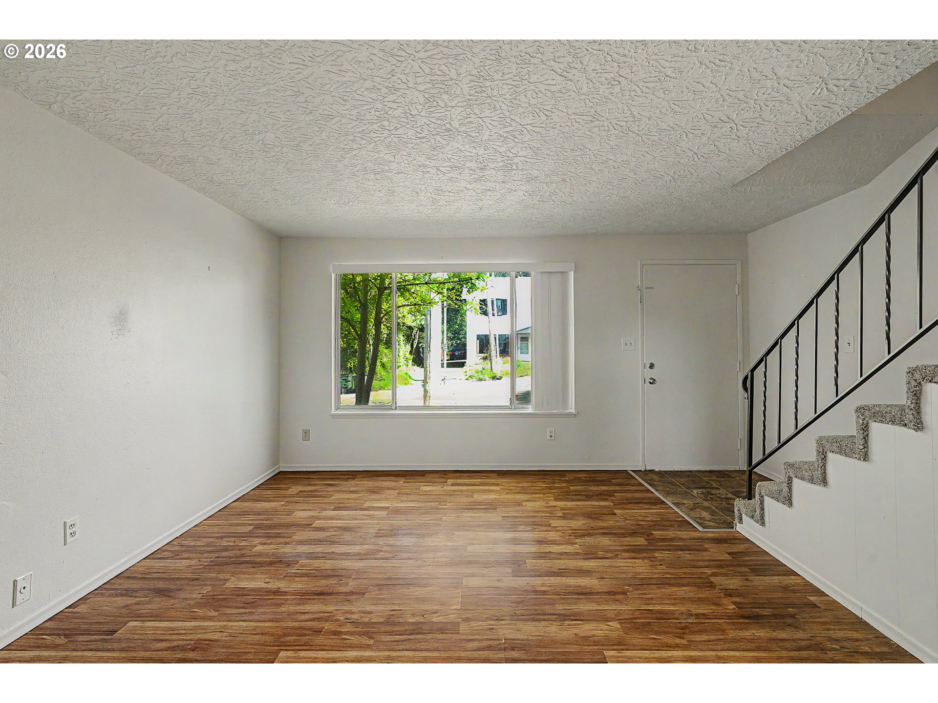 911 W 29TH ST
