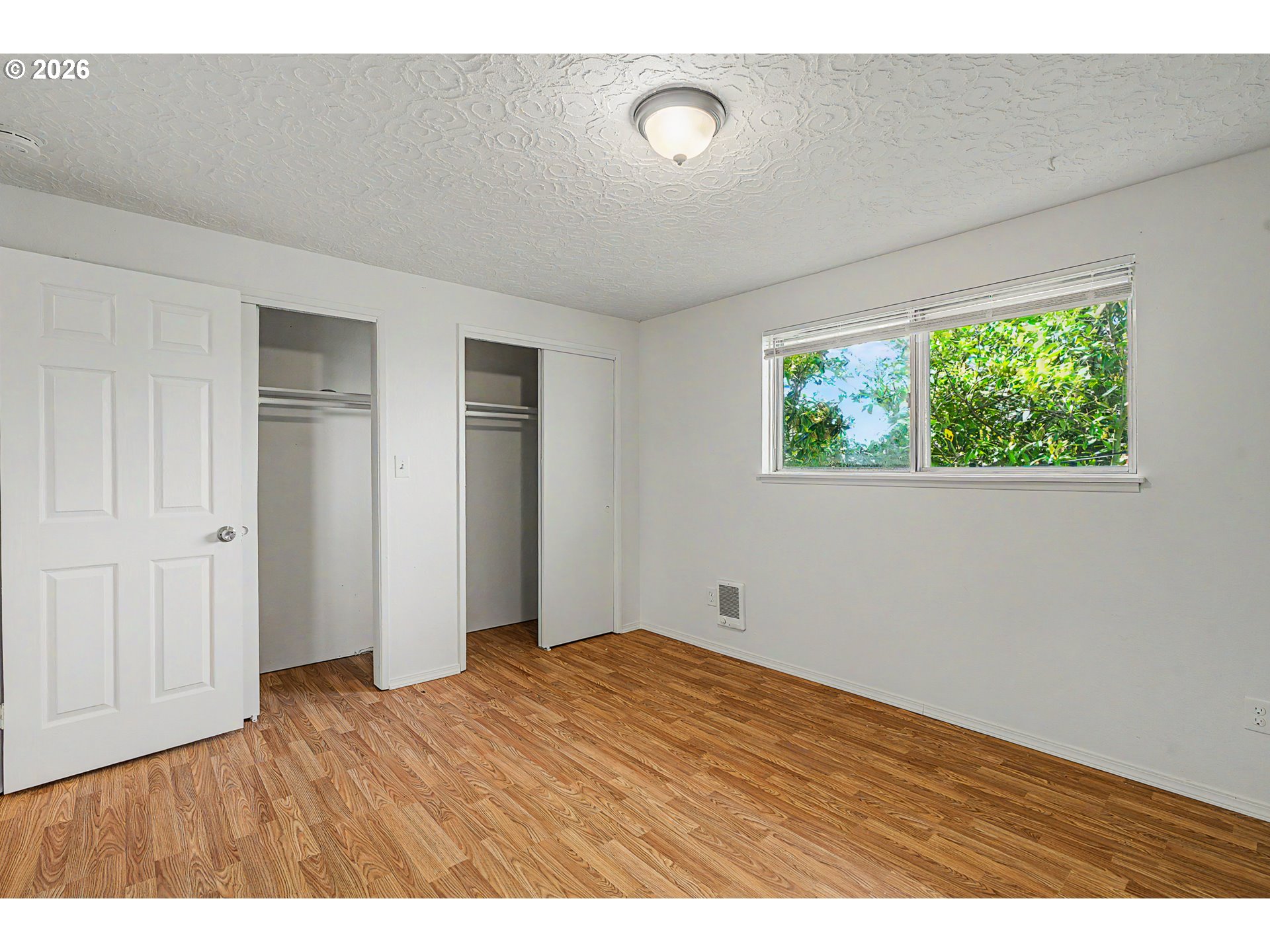 911 W 29TH ST