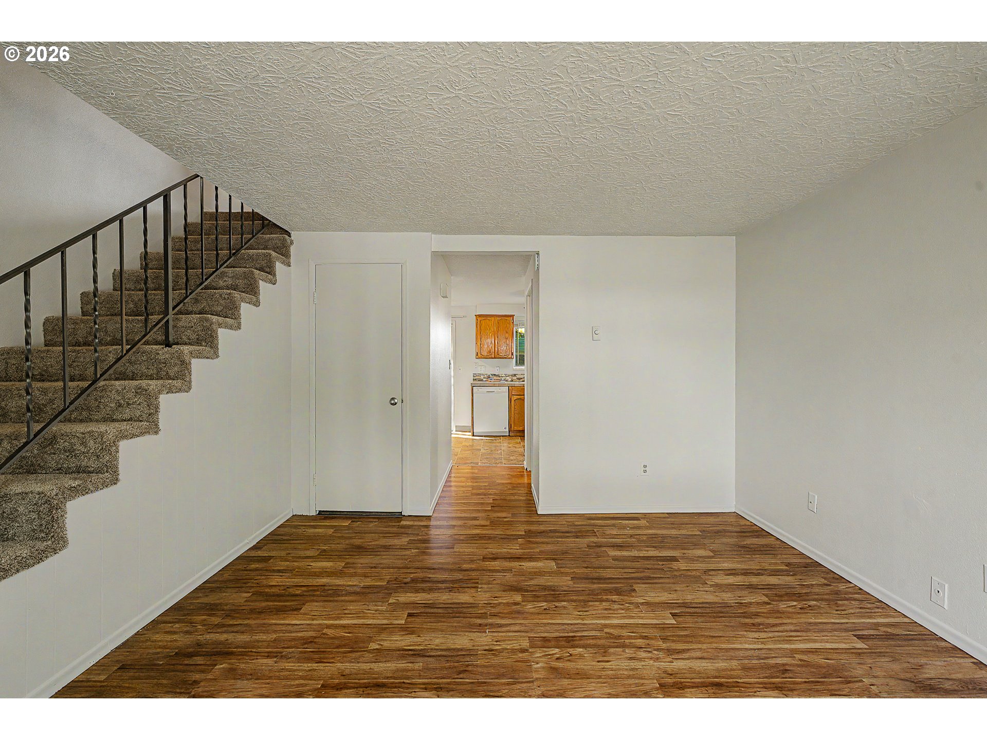 911 W 29TH ST