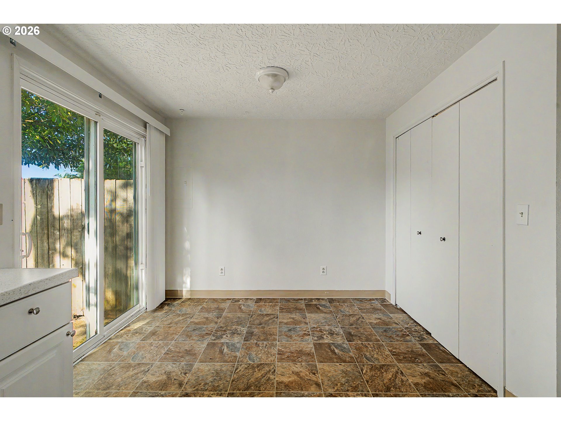 911 W 29TH ST