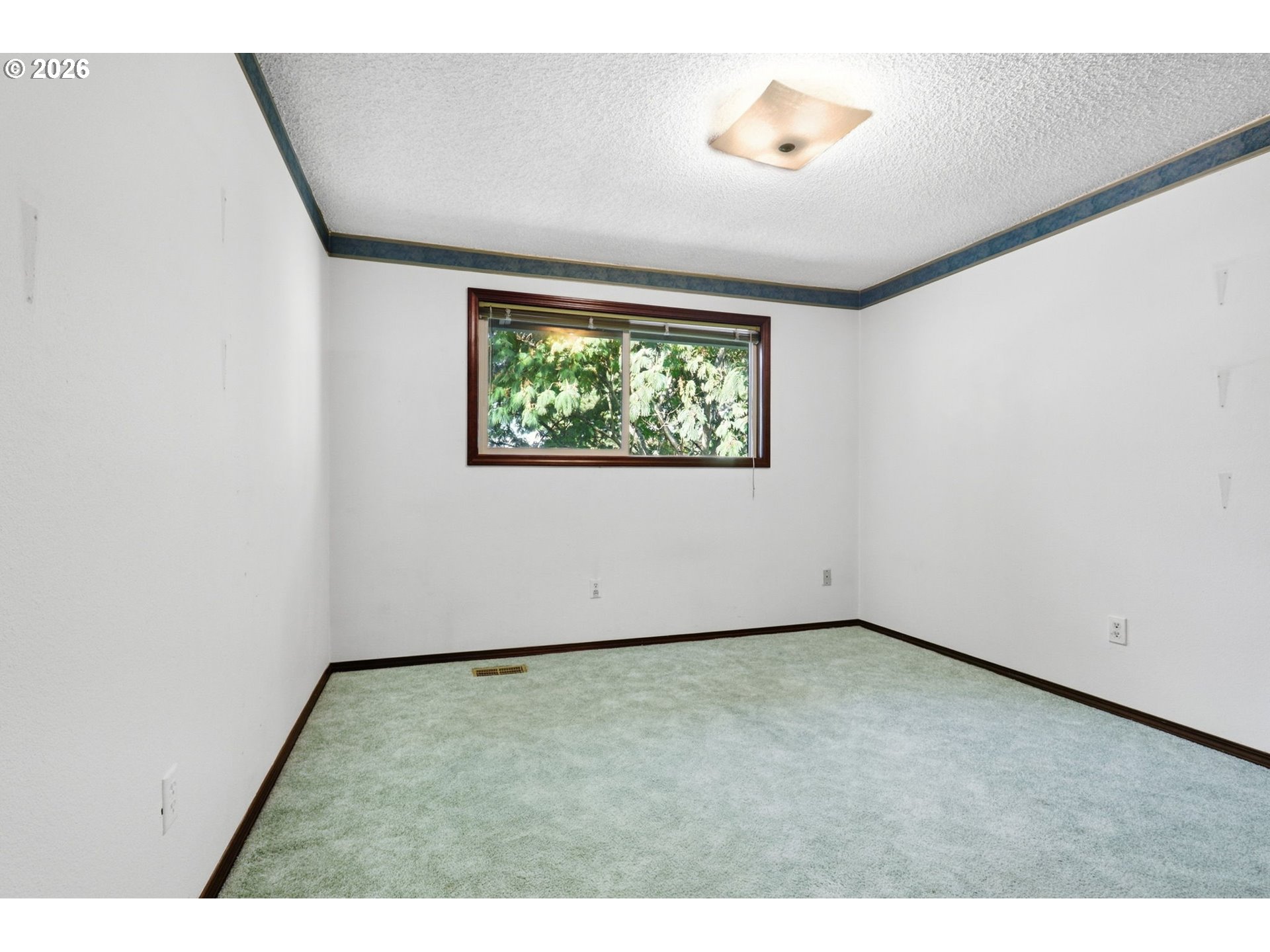 2018 SE BEAVER CREEK LN