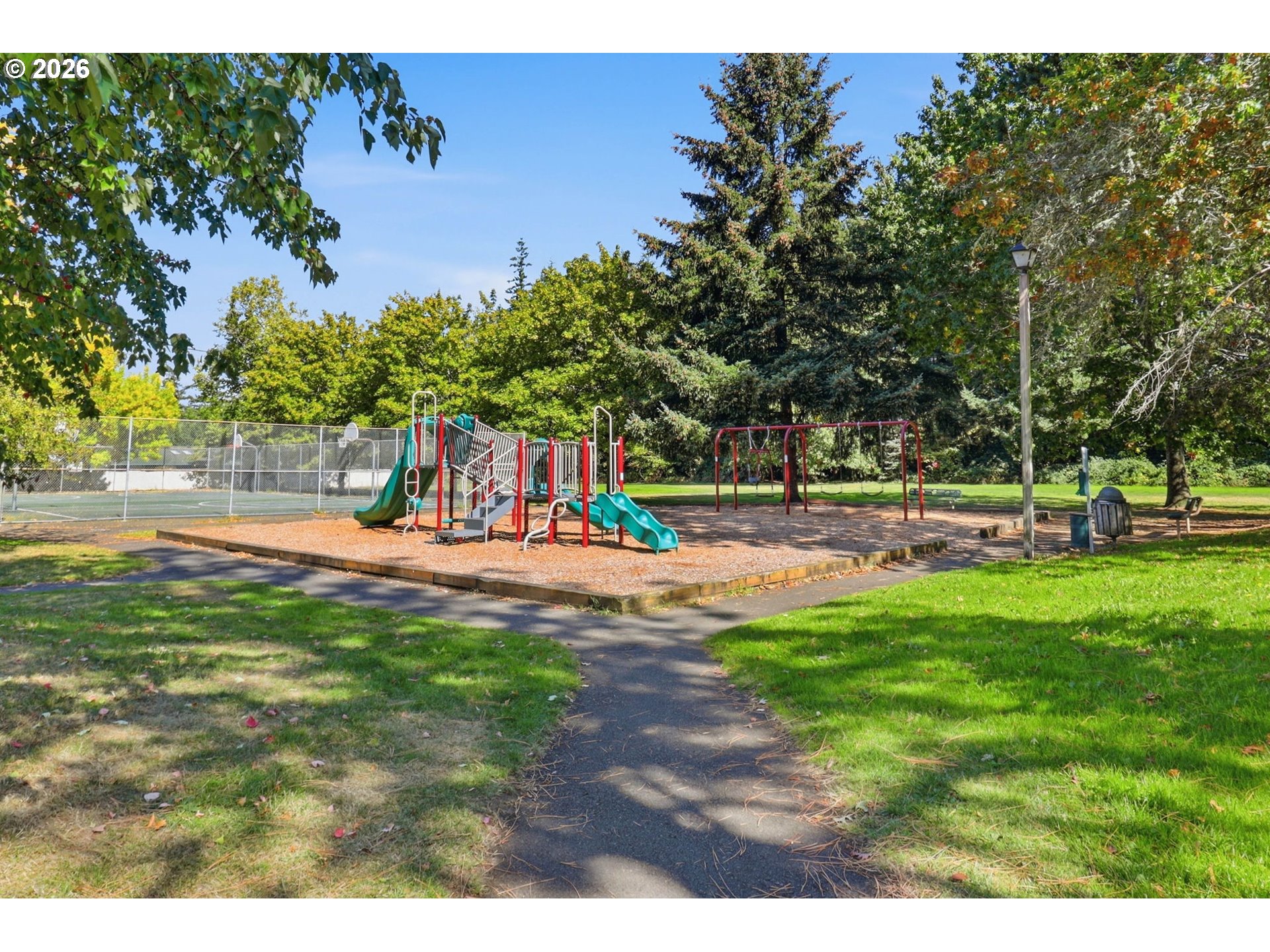2018 SE BEAVER CREEK LN
