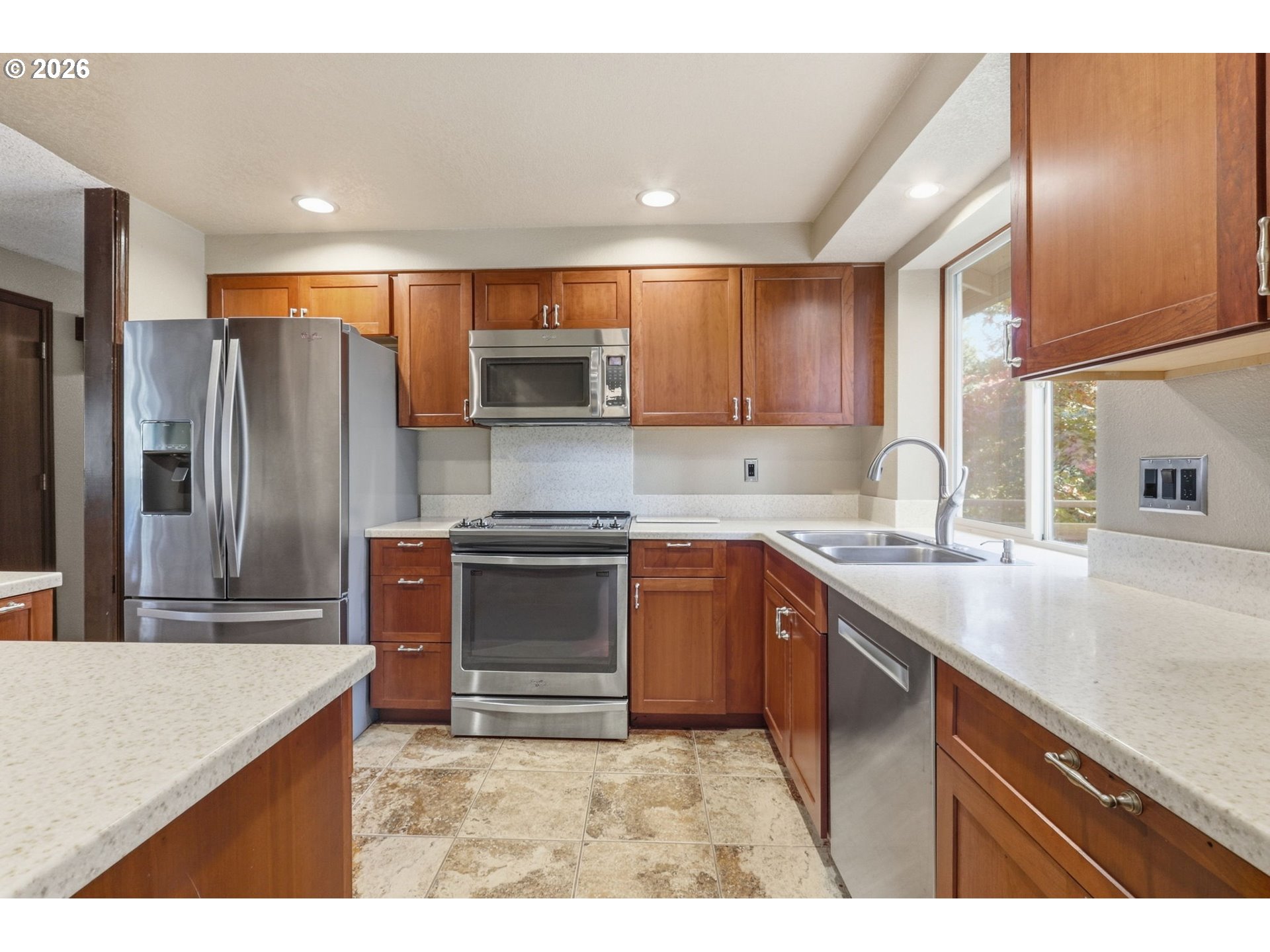 2018 SE BEAVER CREEK LN
