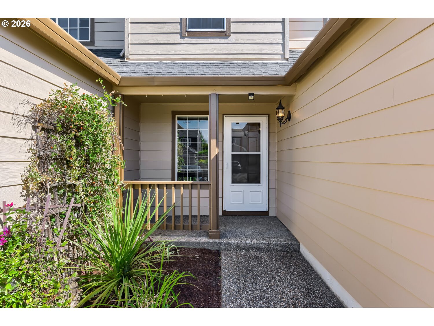 169 NE SKYLAR ST