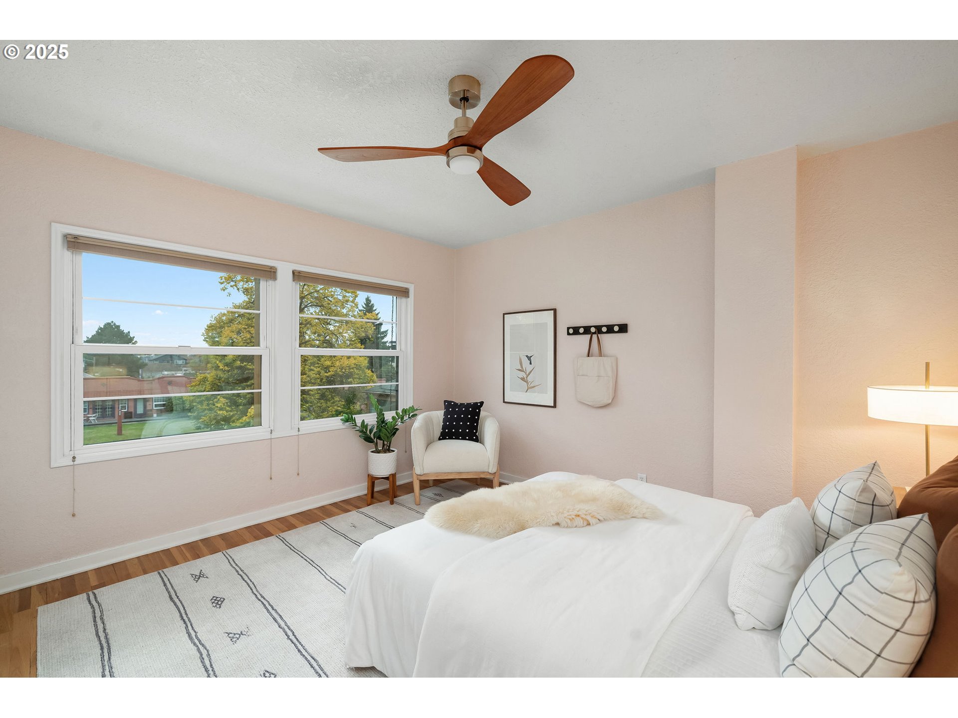 2025 SE CARUTHERS ST 14