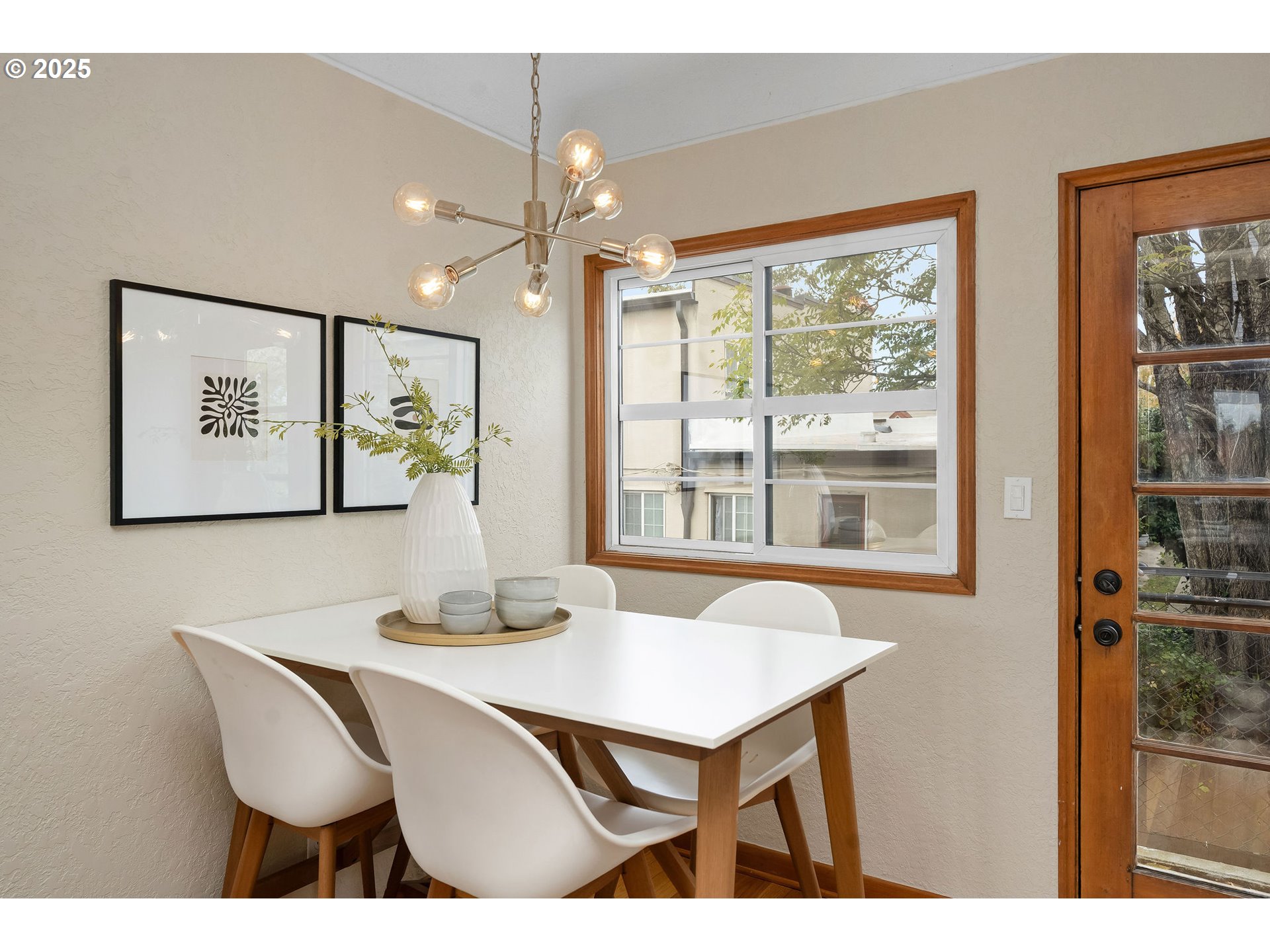 2025 SE CARUTHERS ST 14