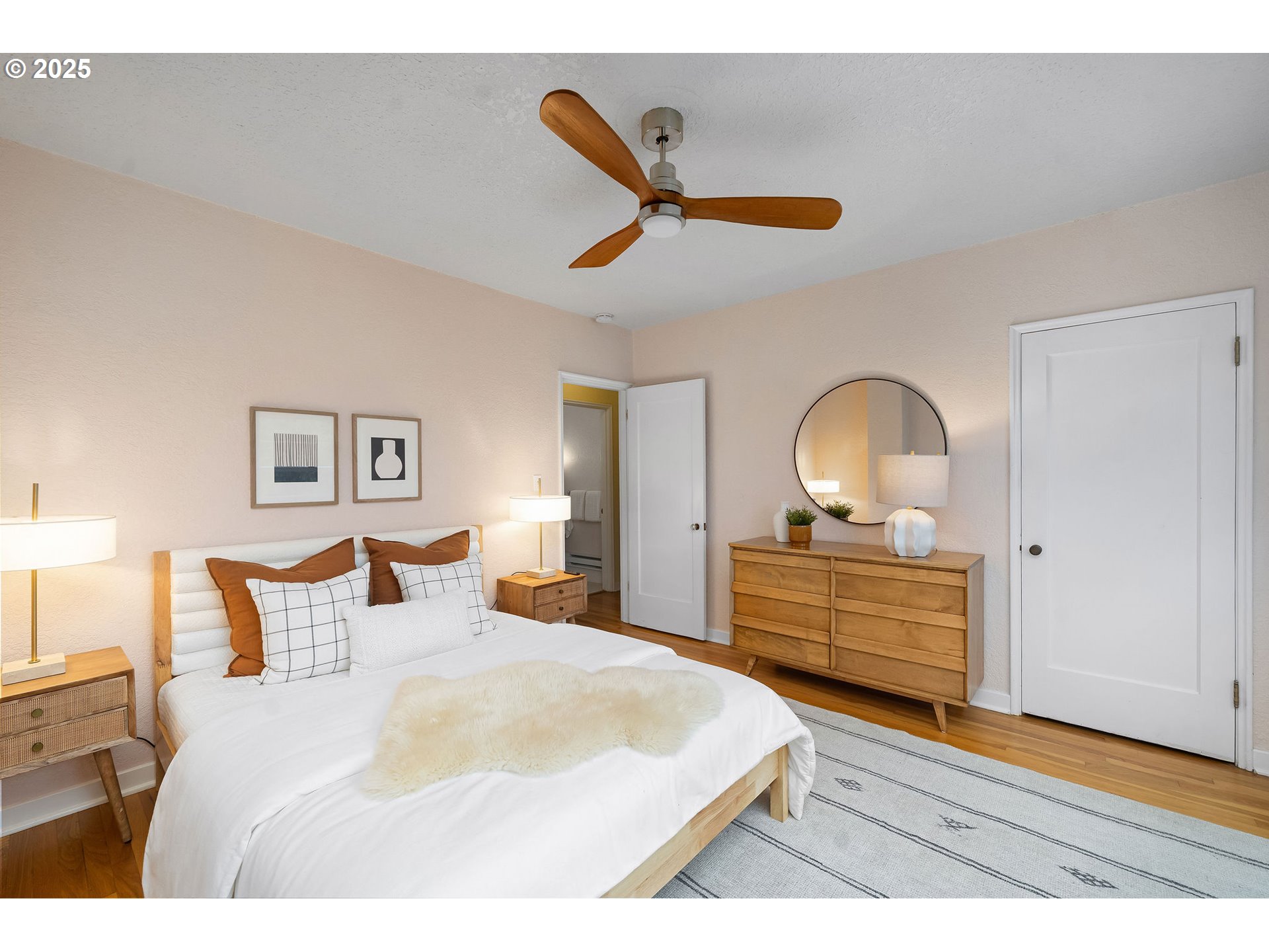 2025 SE CARUTHERS ST 14