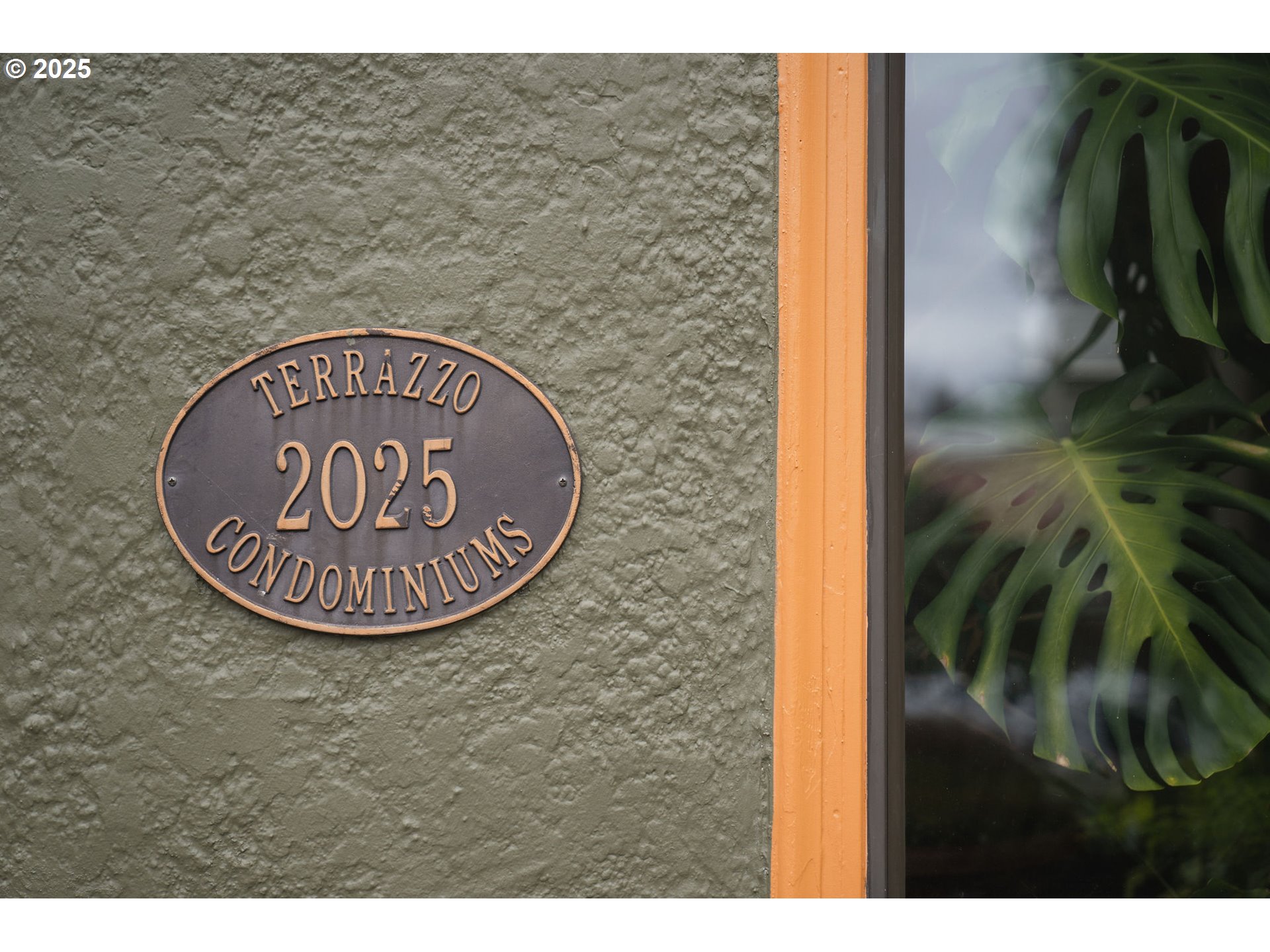 2025 SE CARUTHERS ST 14