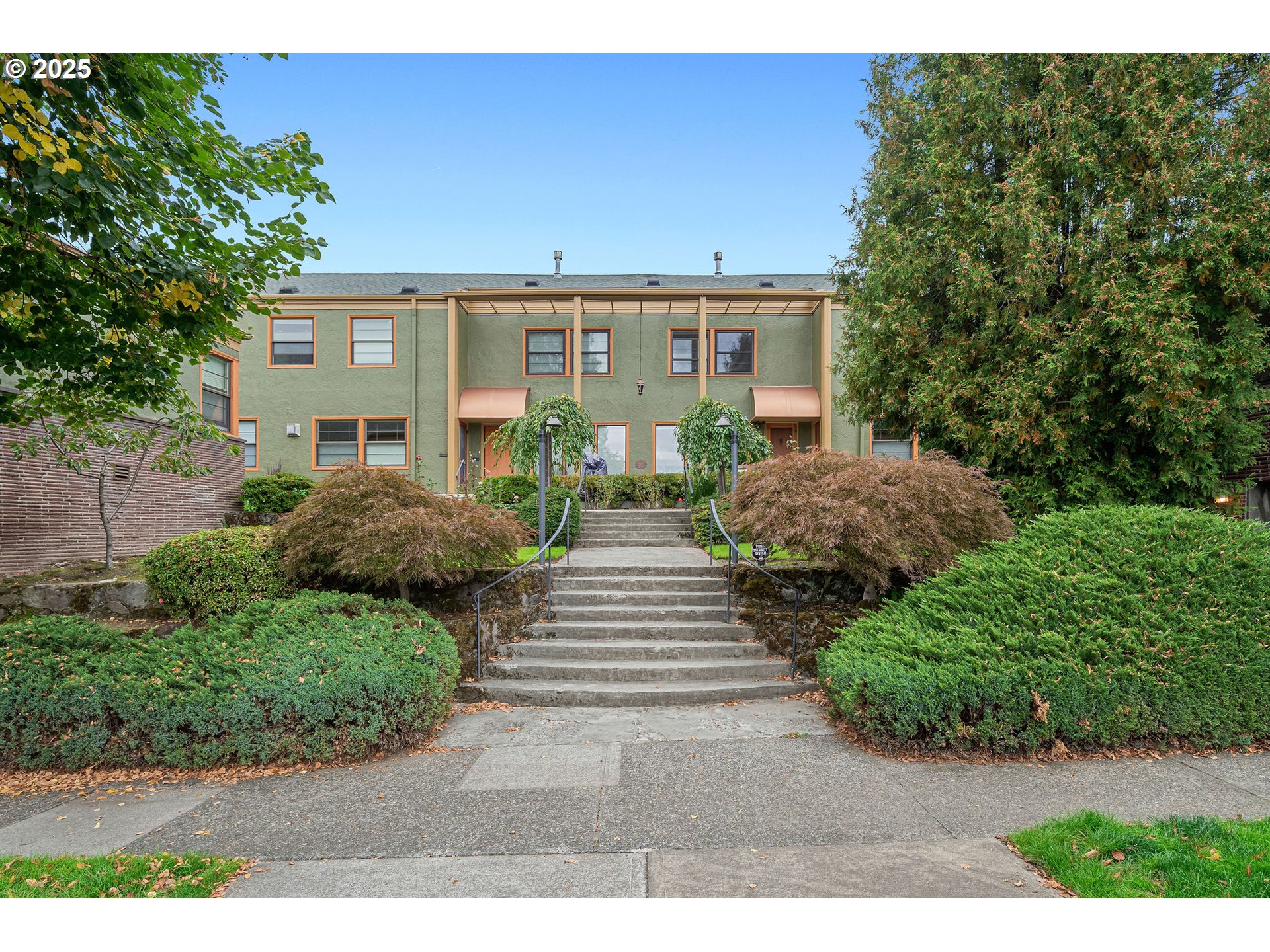 2025 SE CARUTHERS ST 14