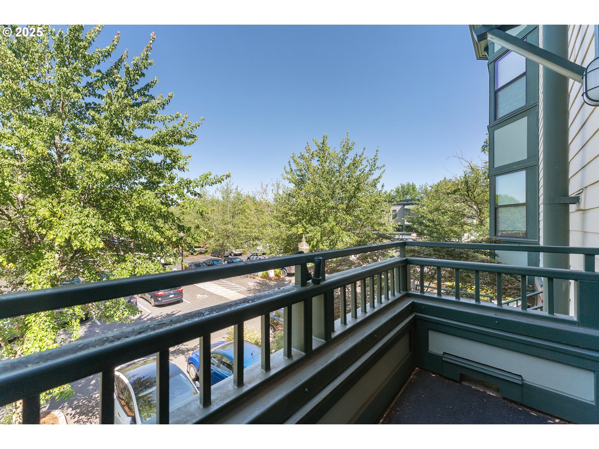 1371 NE ORENCO STATION PKWY 8