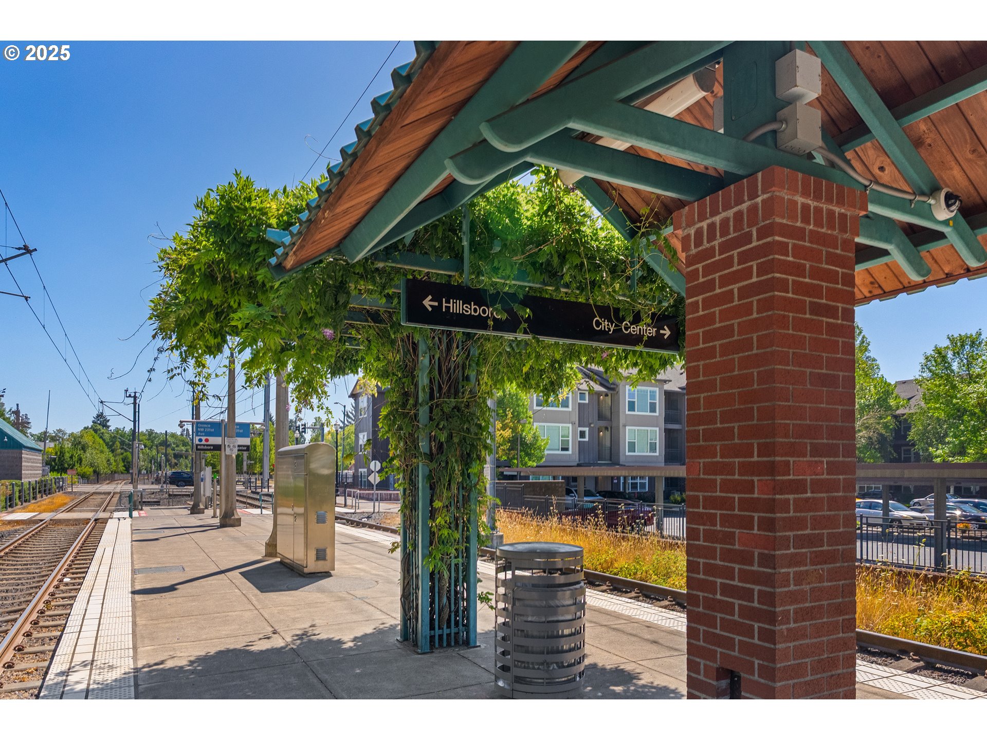 1371 NE ORENCO STATION PKWY 8