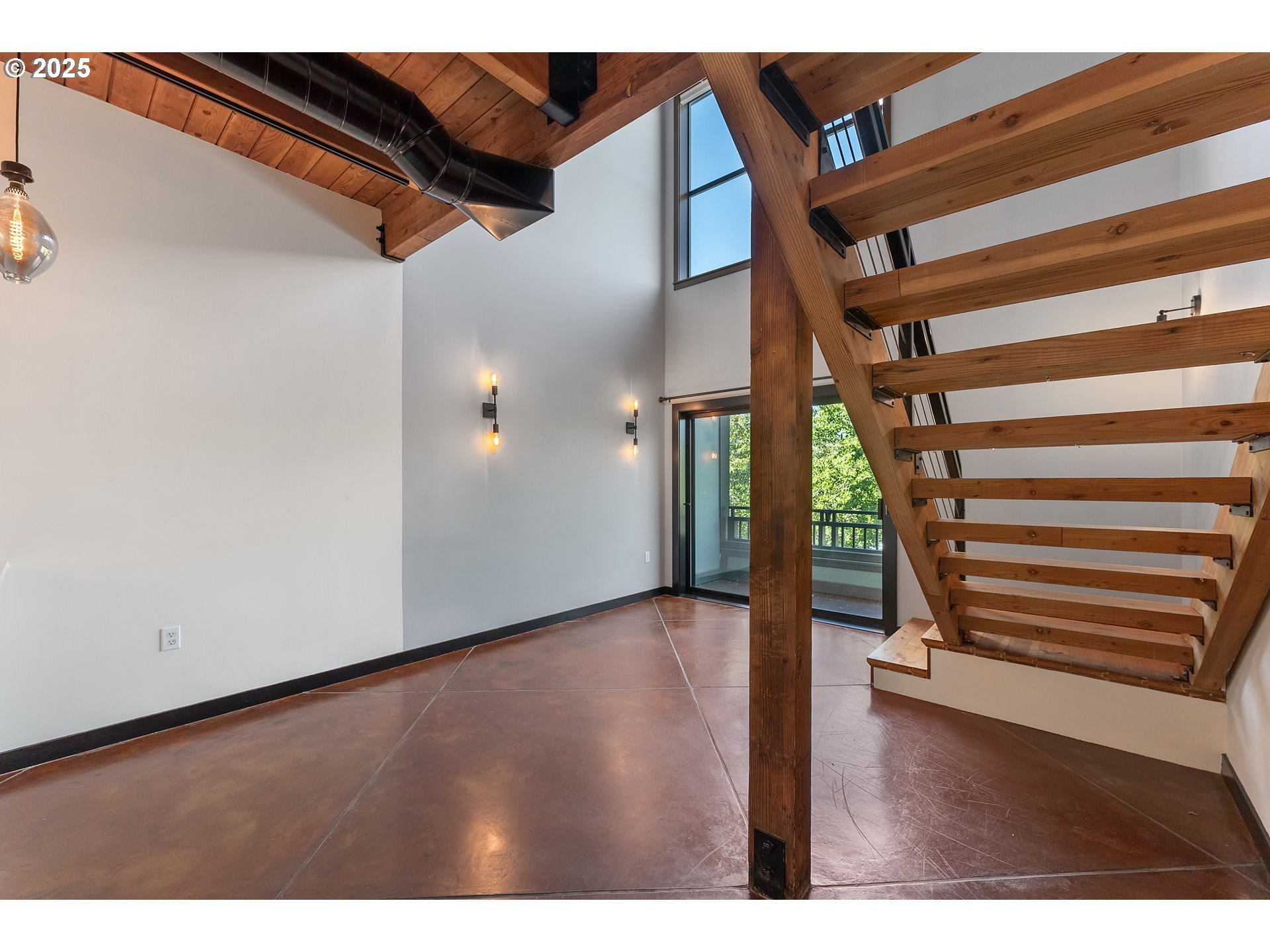 1371 NE ORENCO STATION PKWY 8