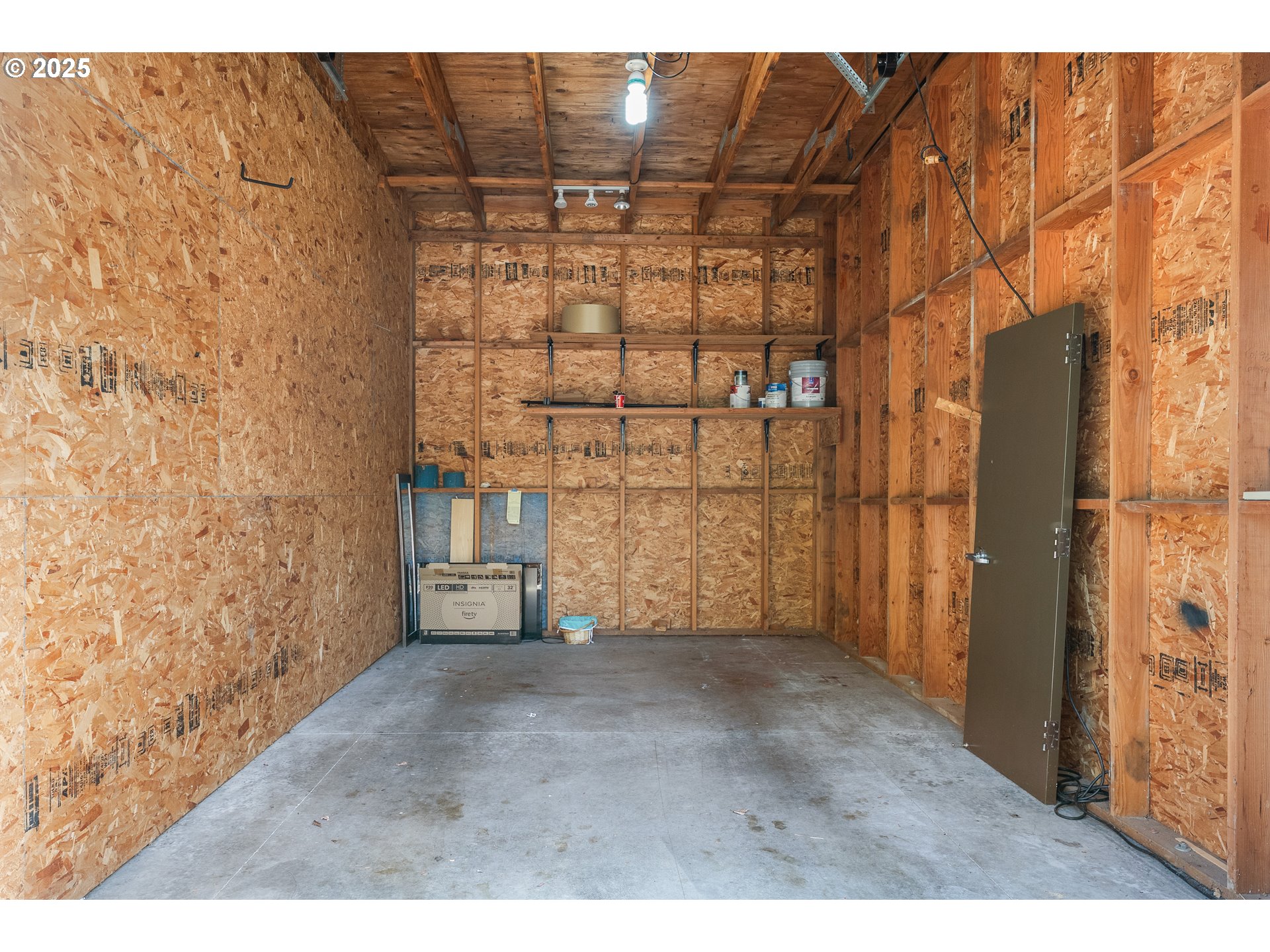 1371 NE ORENCO STATION PKWY 8