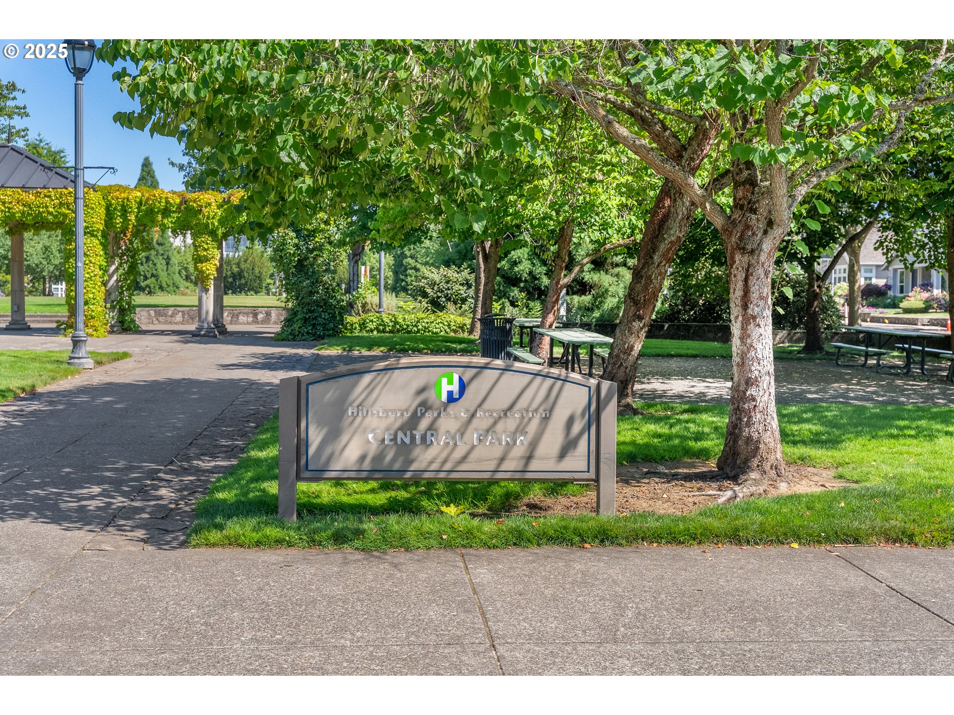 1371 NE ORENCO STATION PKWY 8