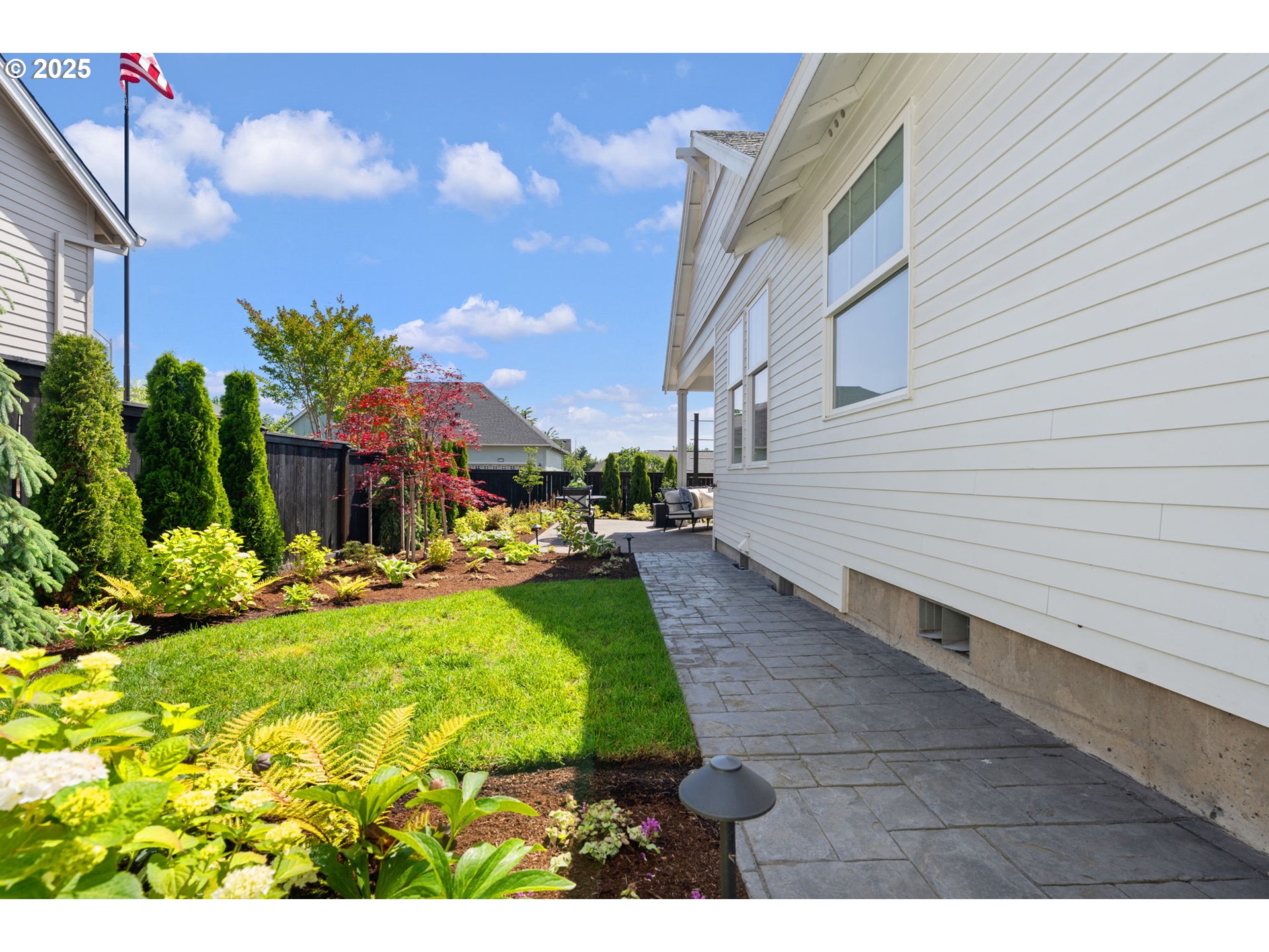14897 ROOSTER ROCK AVE NE