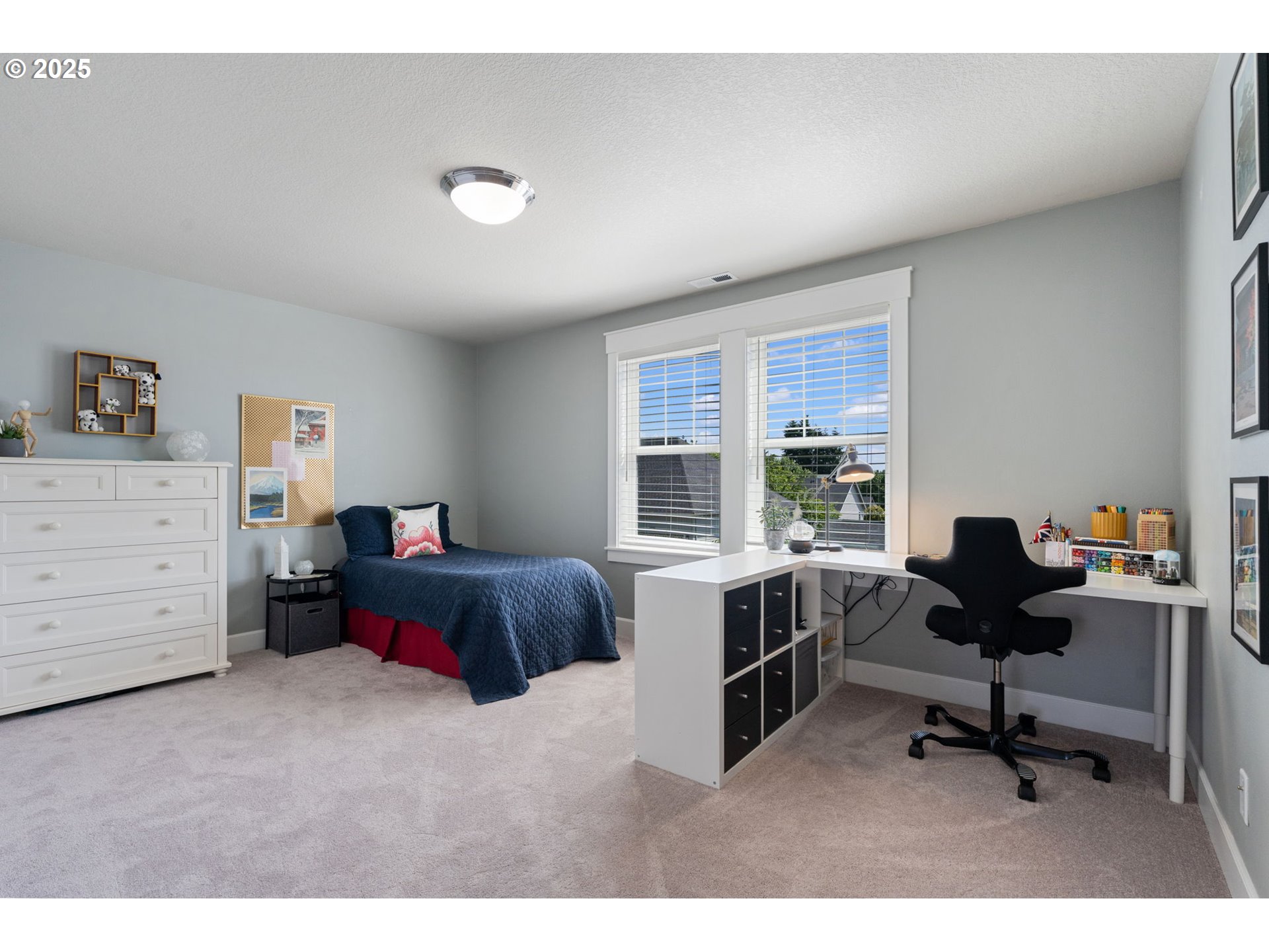 14897 ROOSTER ROCK AVE NE
