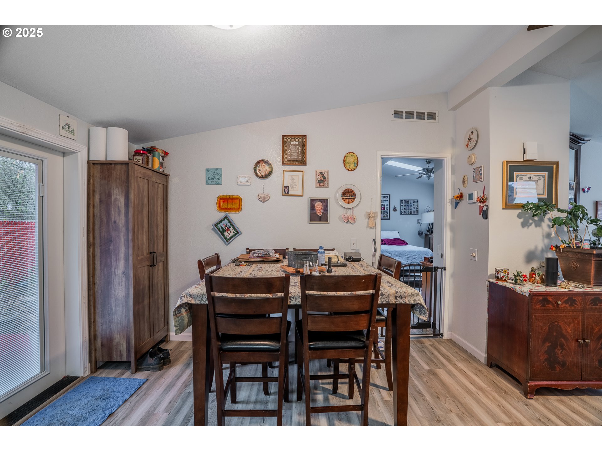 1692 SE CEDAR CREEK PL