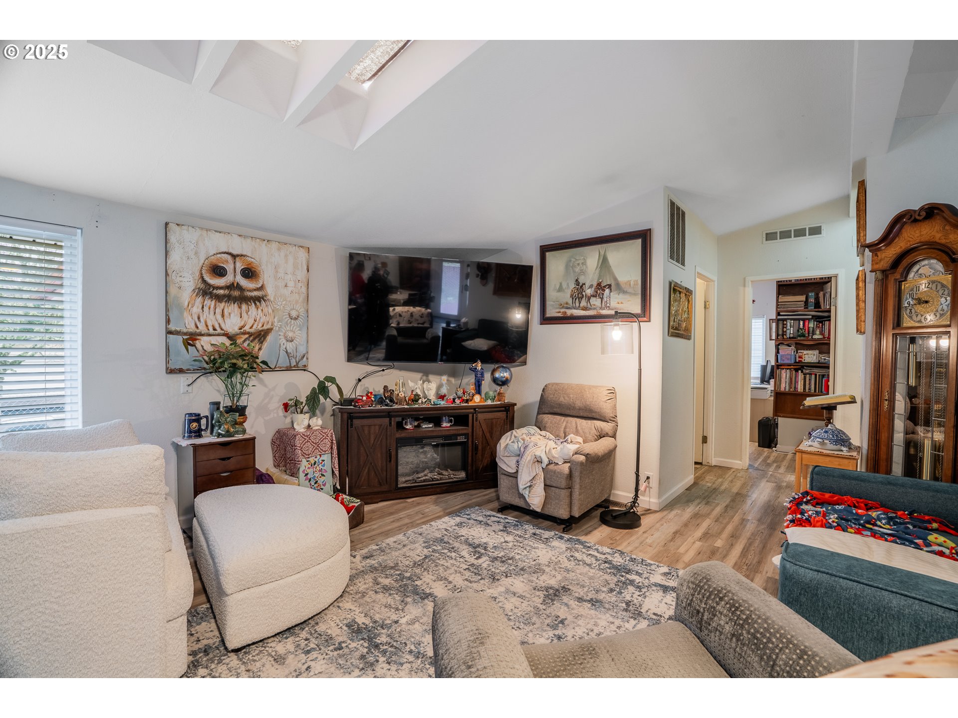 1692 SE CEDAR CREEK PL