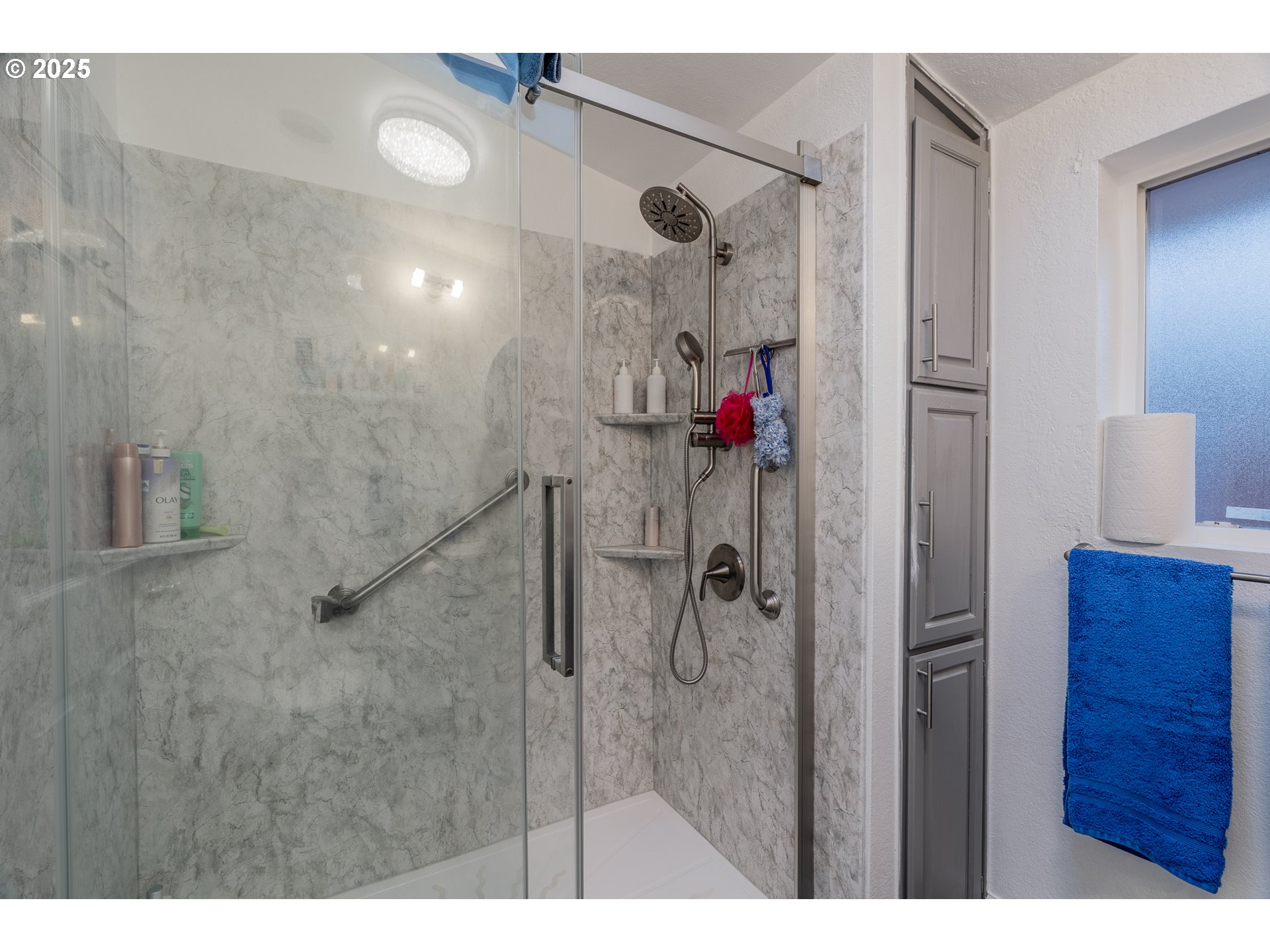 1692 SE CEDAR CREEK PL