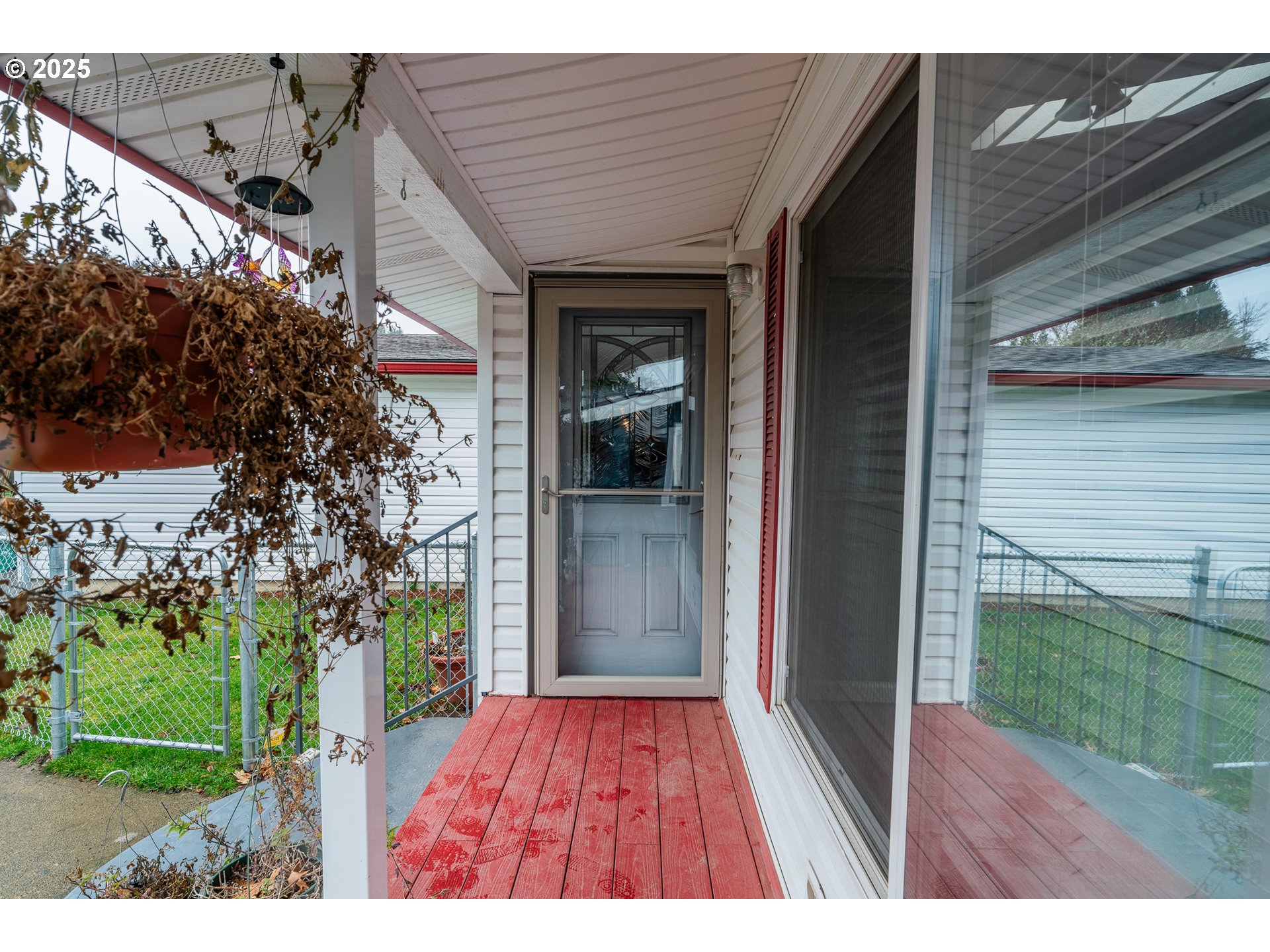 1692 SE CEDAR CREEK PL