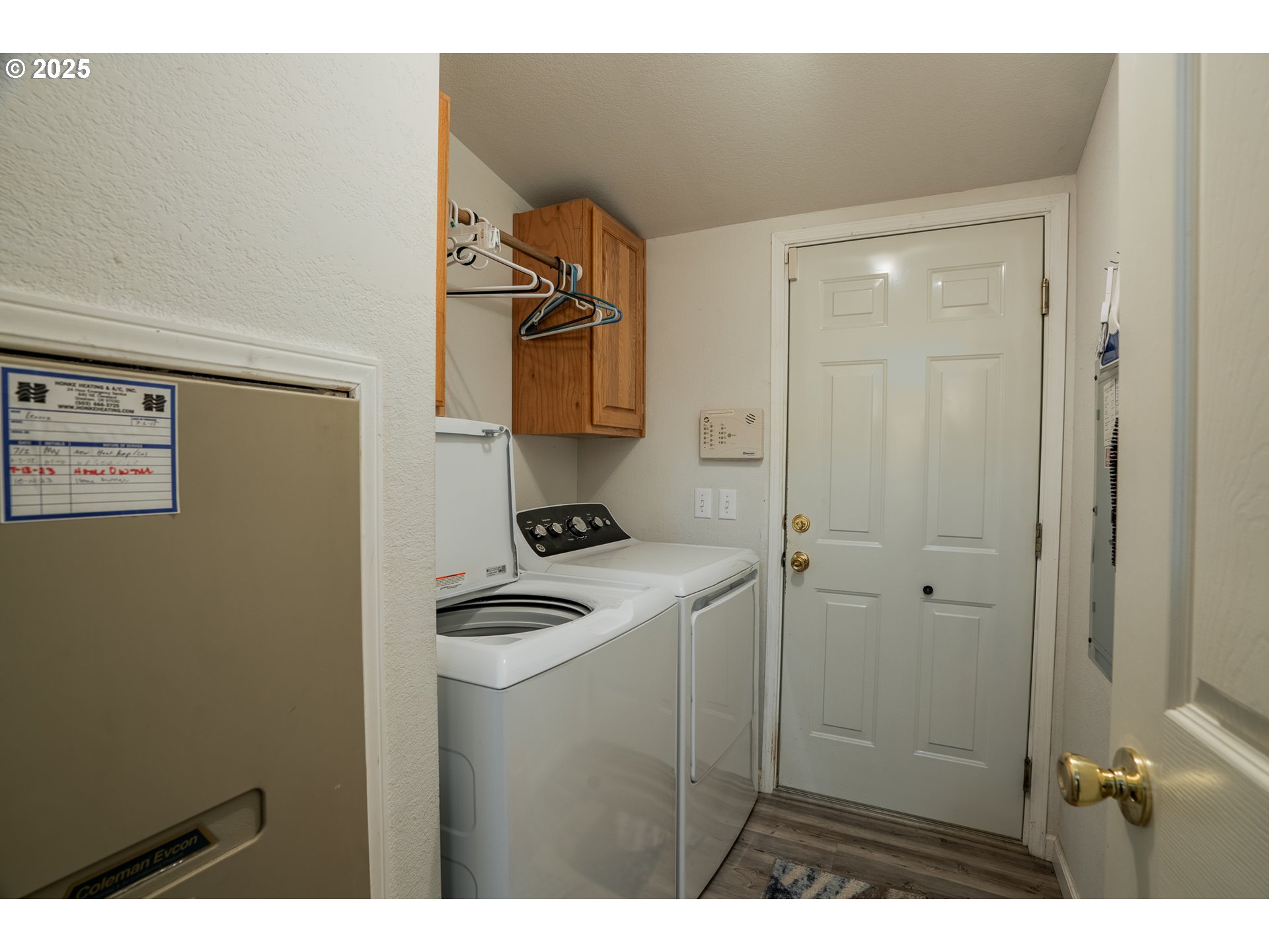 1692 SE CEDAR CREEK PL